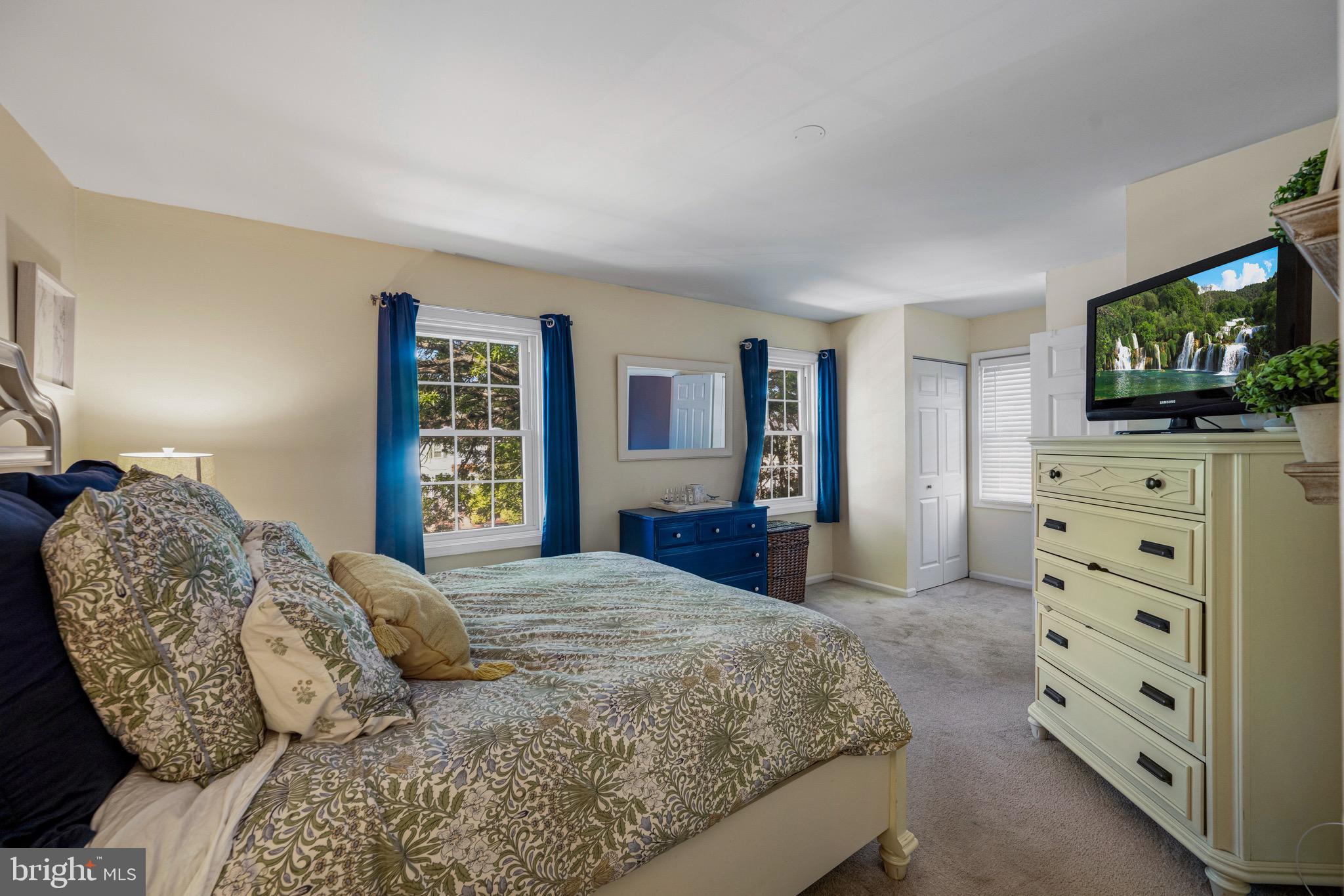 CROFTON MEWS CONDO - Residential