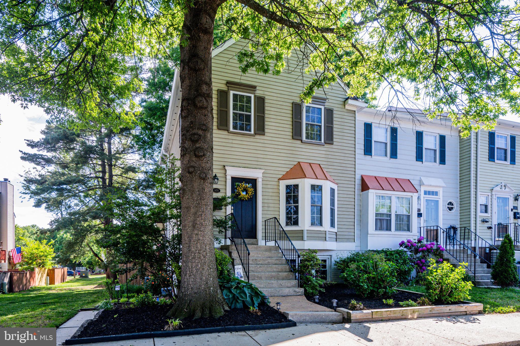 CROFTON MEWS CONDO - Residential