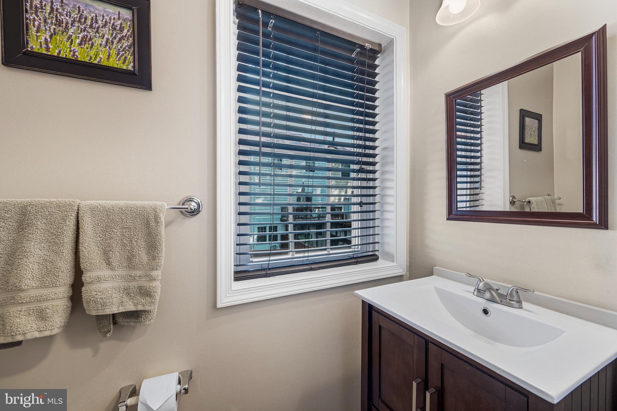 CROFTON MEWS CONDO - Residential