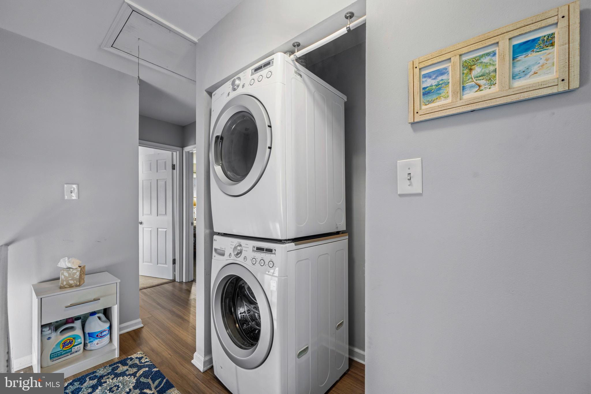 CROFTON MEWS CONDO - Residential