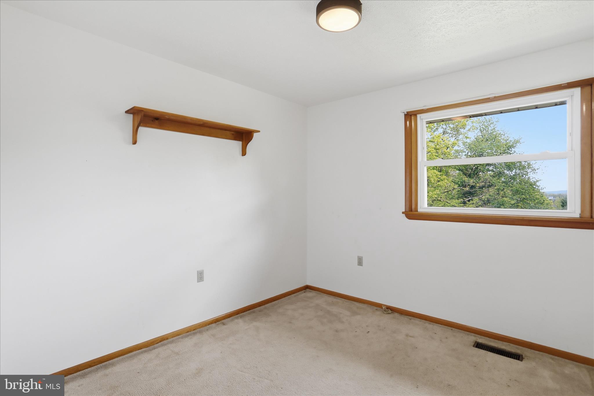 SHERWOOD ACRES - Residential