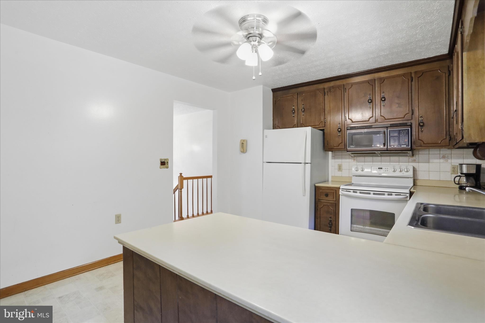 SHERWOOD ACRES - Residential