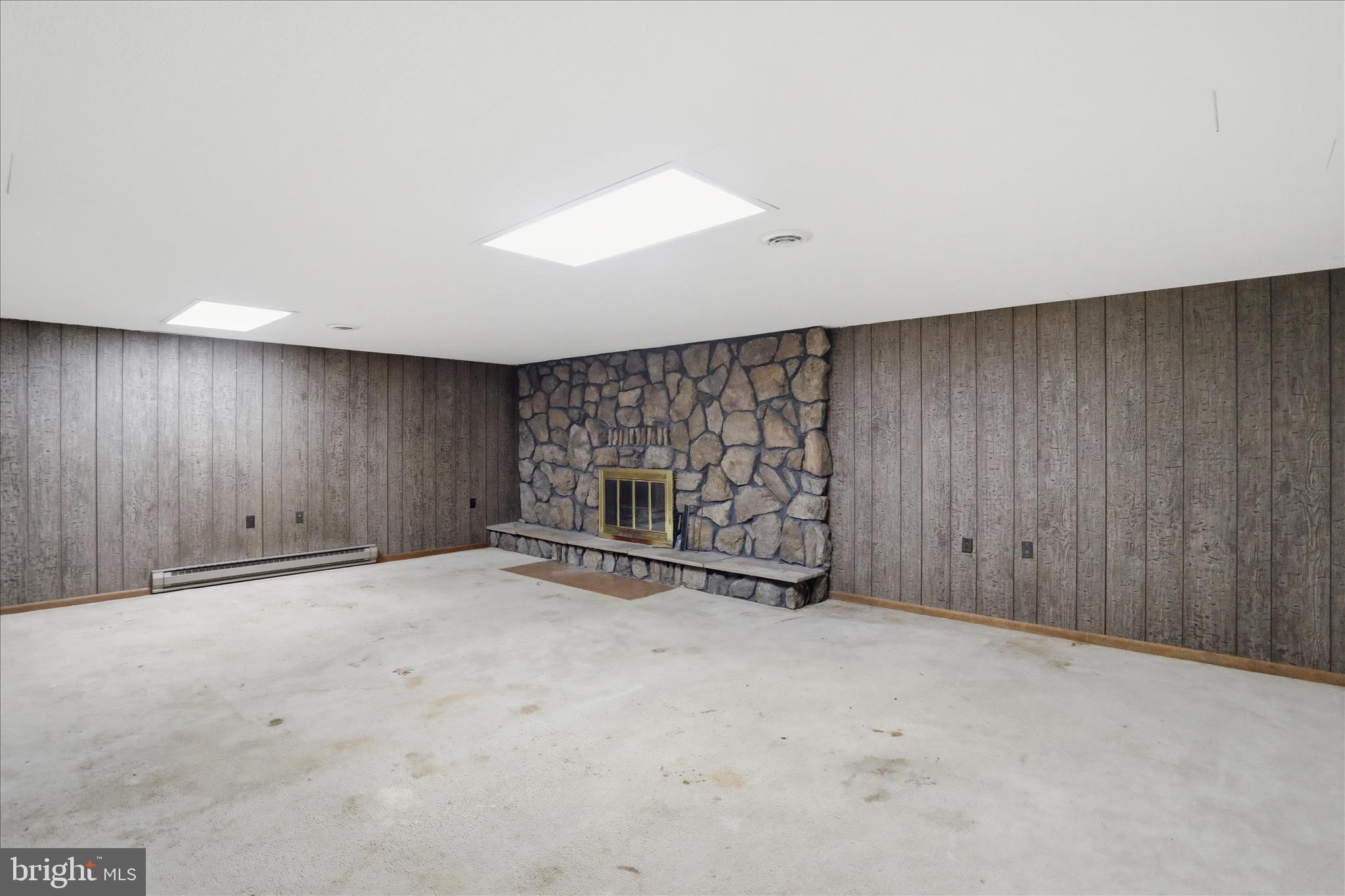 SHERWOOD ACRES - Residential