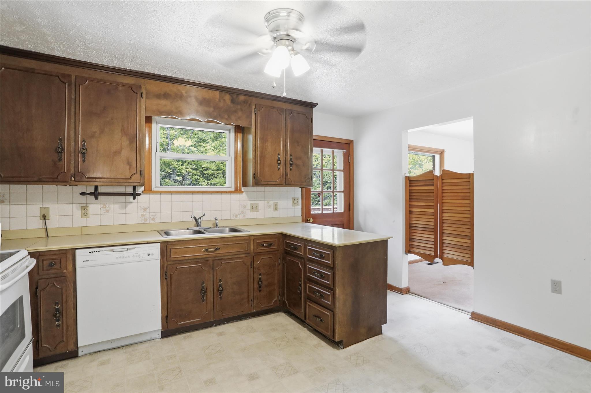 SHERWOOD ACRES - Residential
