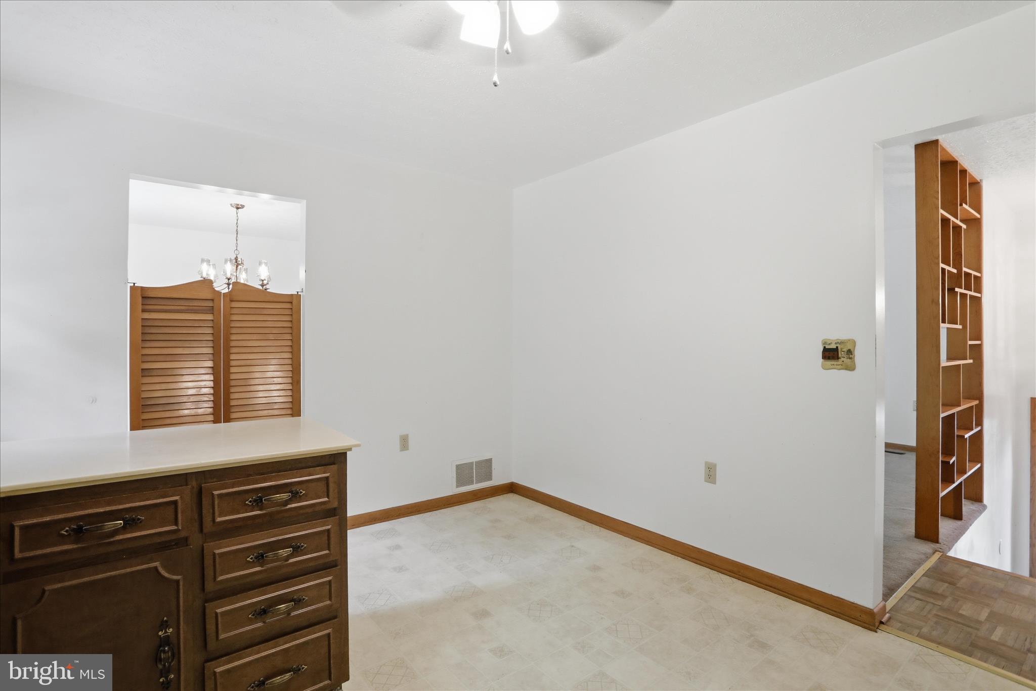 SHERWOOD ACRES - Residential