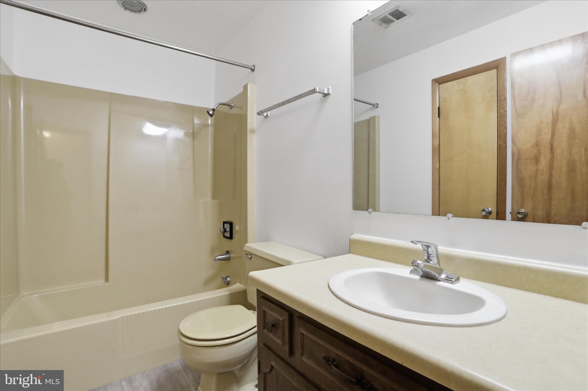 SHERWOOD ACRES - Residential
