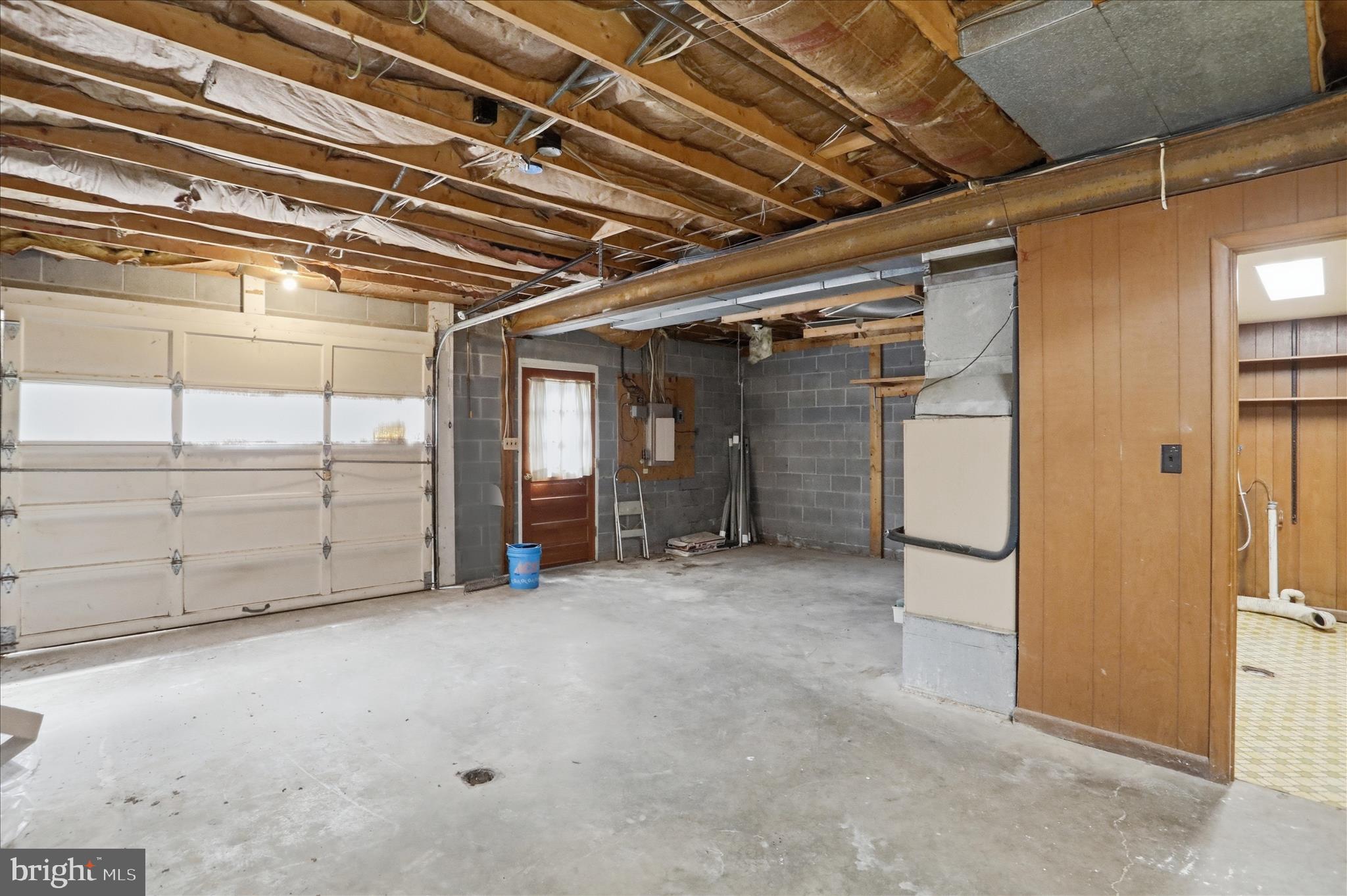 SHERWOOD ACRES - Residential