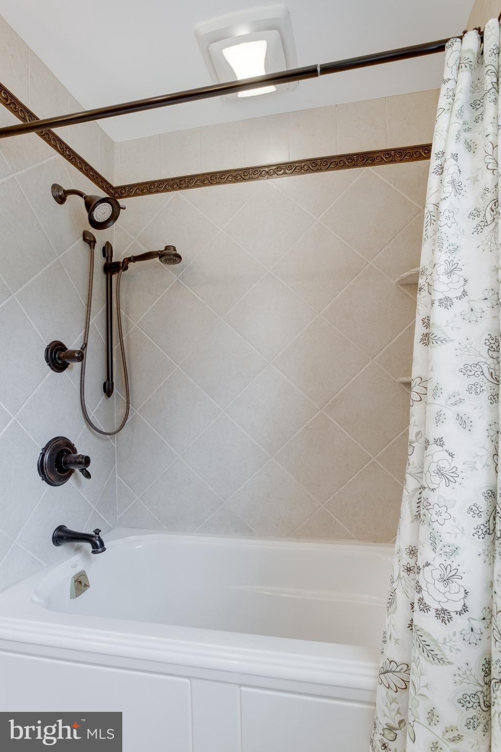 SPRINGLAKE - Residential