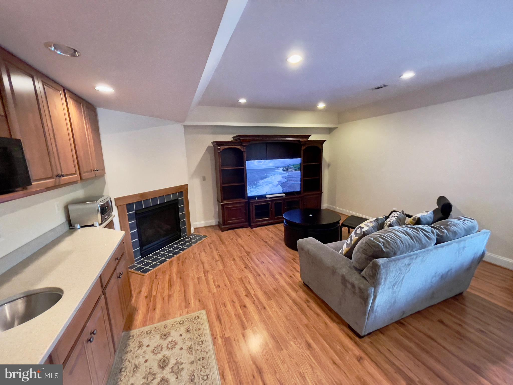 QUARTERFIELD - Residential