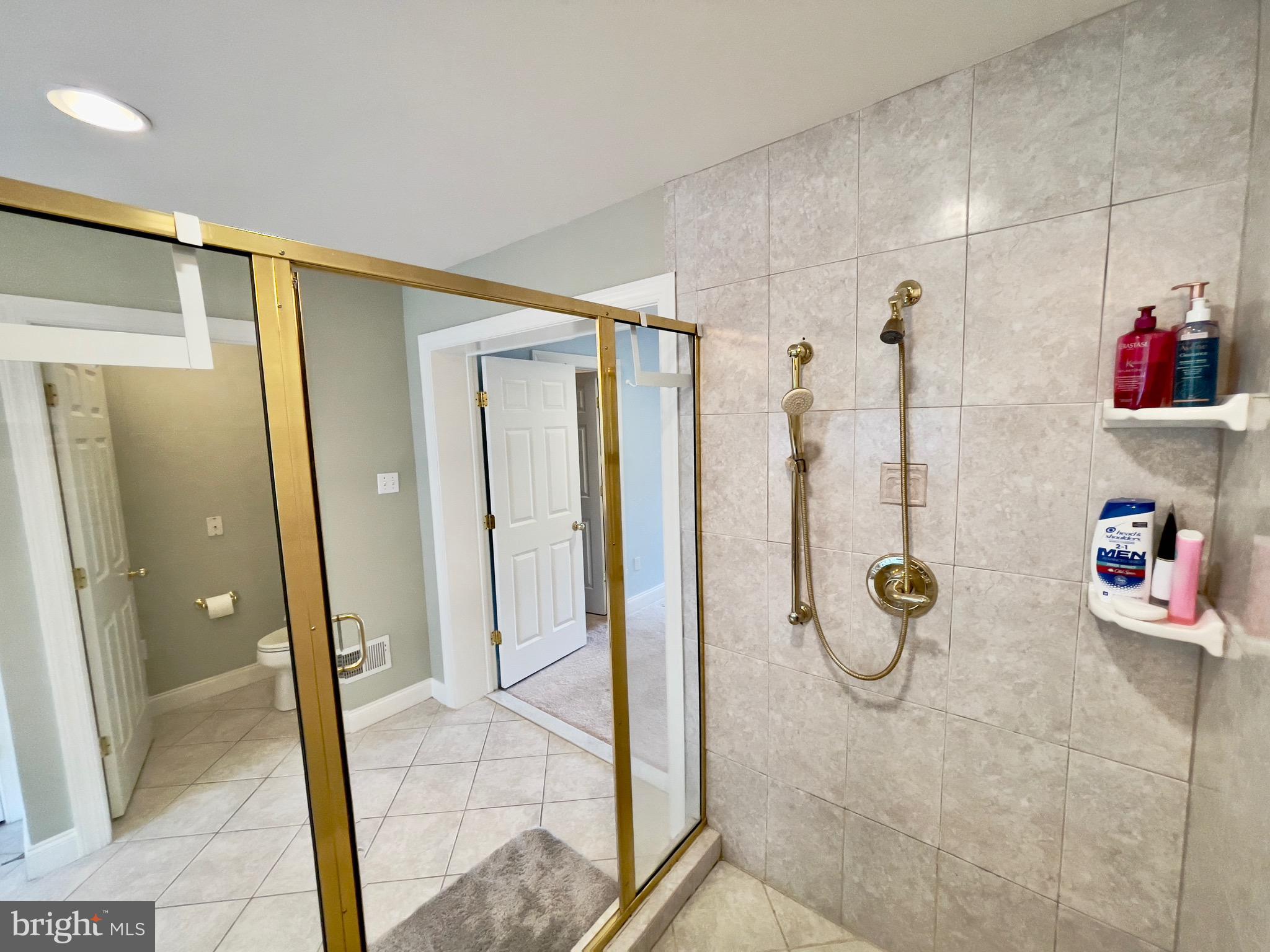 QUARTERFIELD - Residential