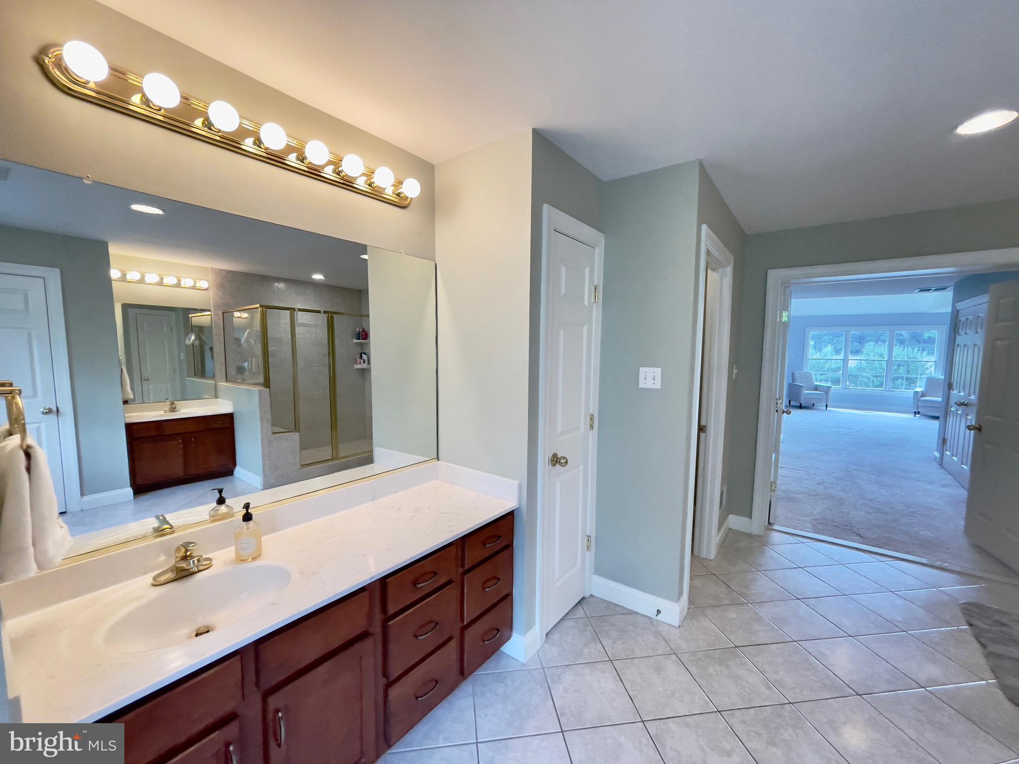 QUARTERFIELD - Residential