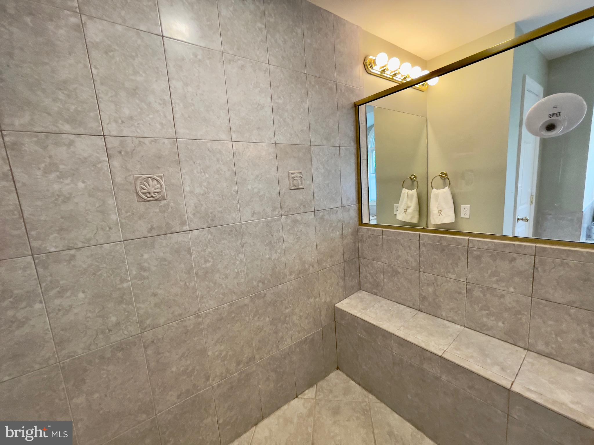 QUARTERFIELD - Residential