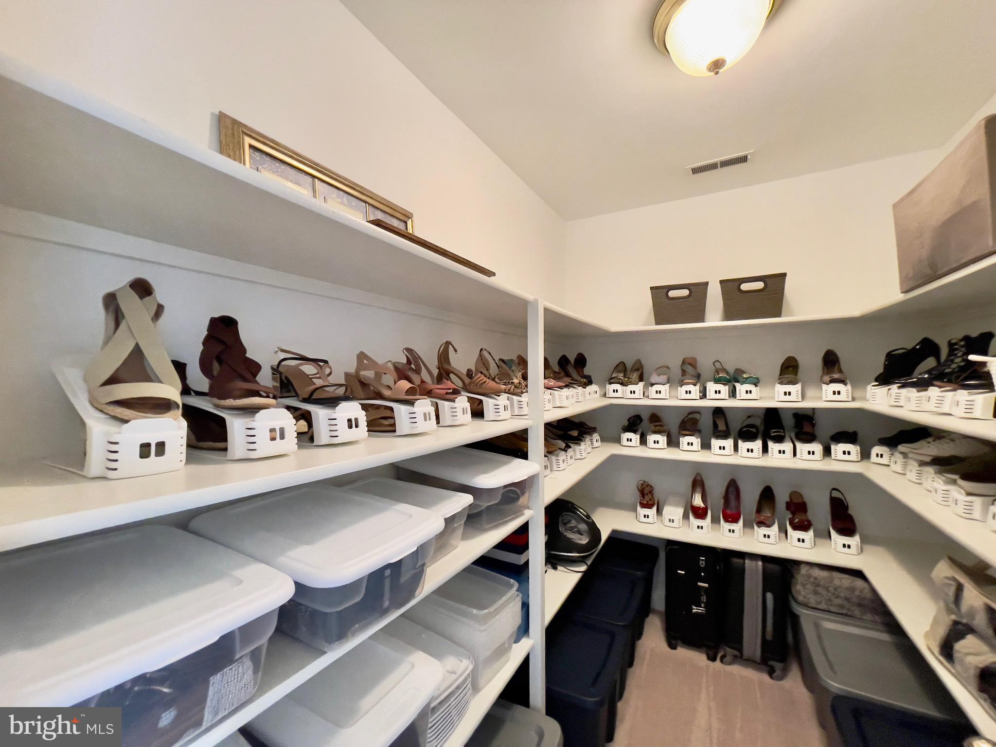 QUARTERFIELD - Residential