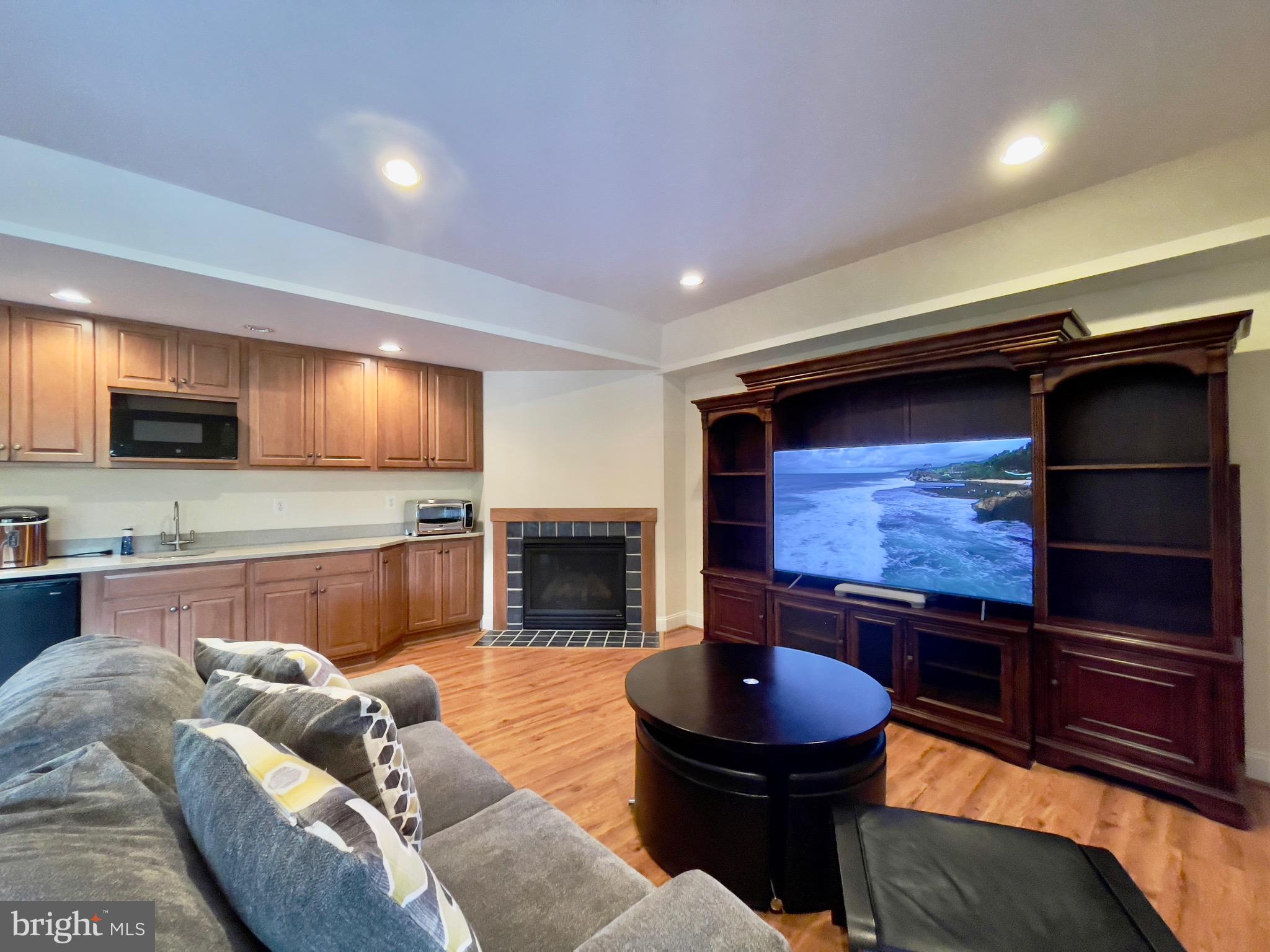 QUARTERFIELD - Residential