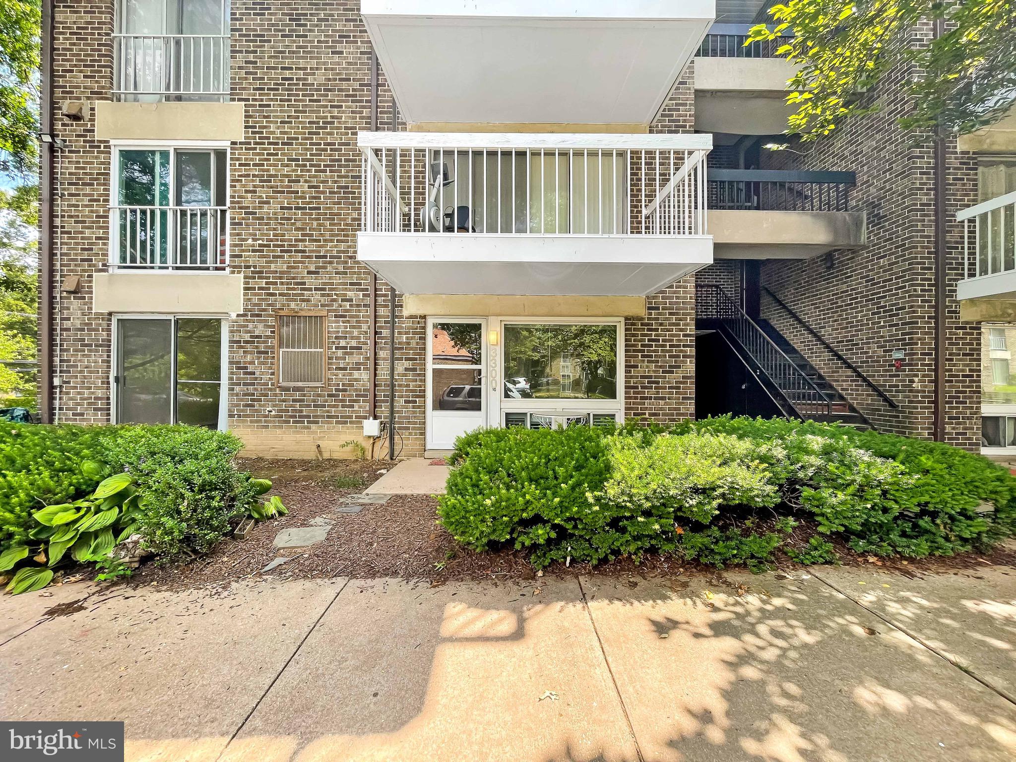 WESTCHESTER WEST - Residential