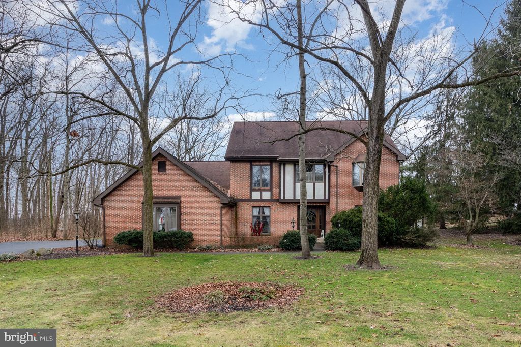 Photo of 342 Westview Drive, Elizabethtown, PA 17022 (MLS # PALA2046394)