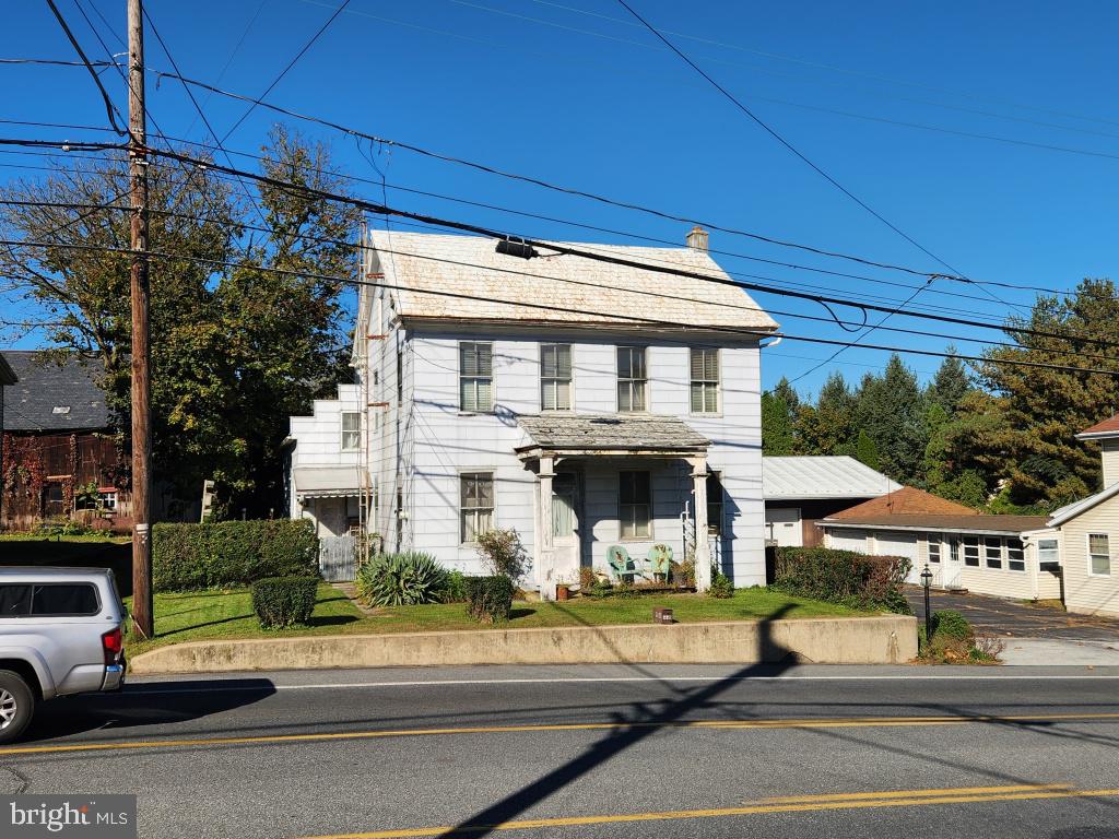 916 LITITZ PIKE