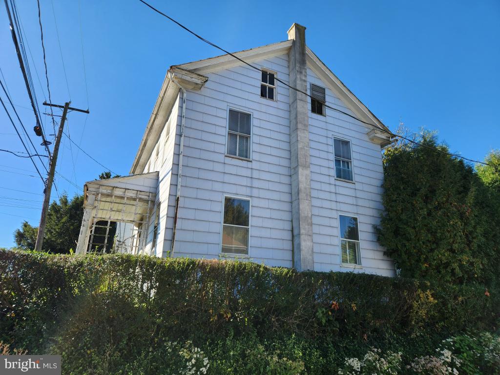 916 LITITZ PIKE