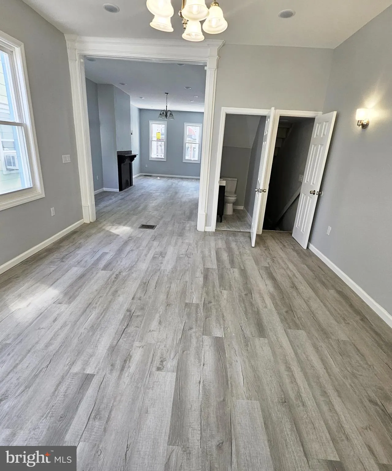 Burlington, New Jersey 08016, United States, 5 Bedrooms Bedrooms, ,2 BathroomsBathrooms,Residential,Active,198644