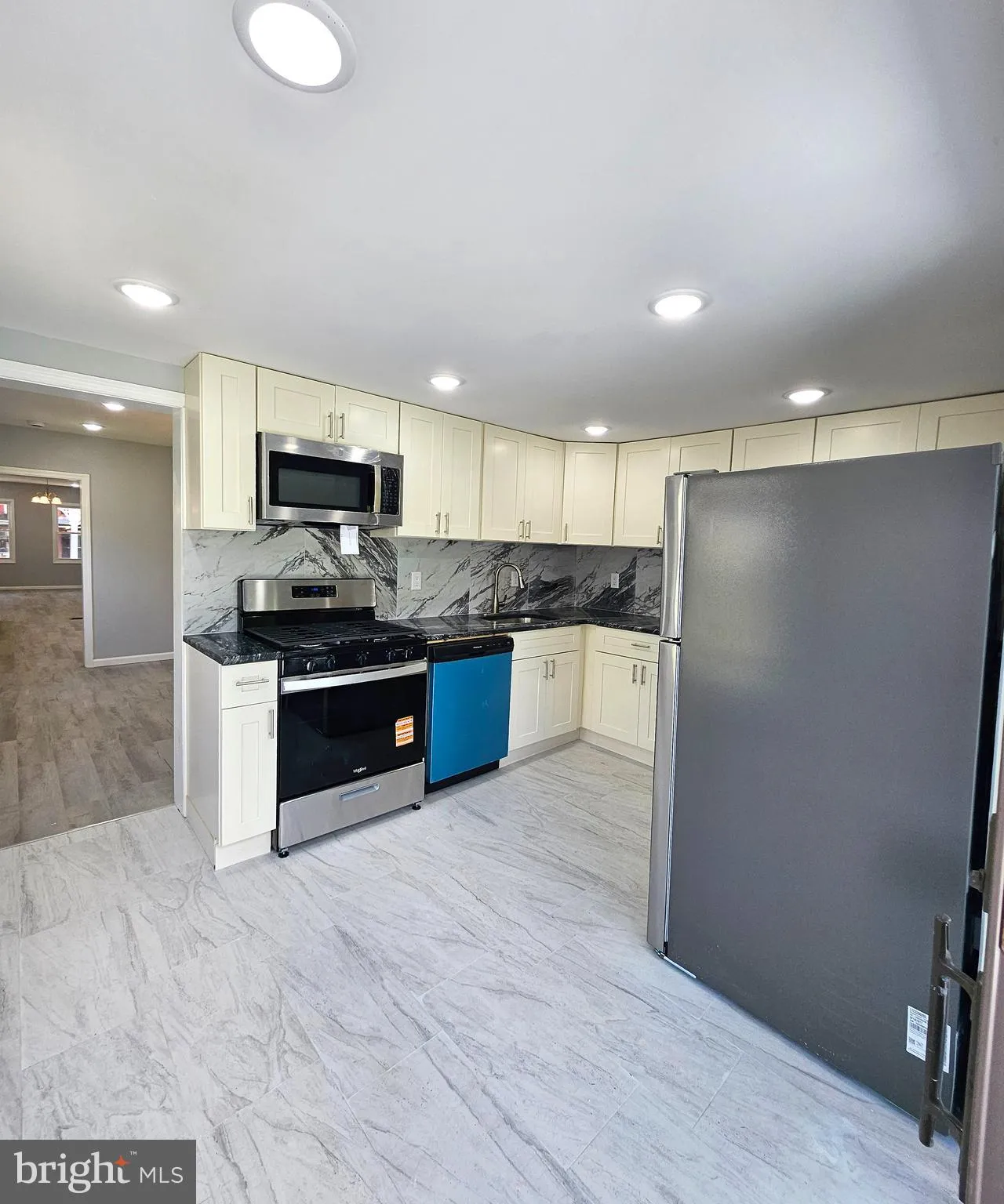 Burlington, New Jersey 08016, United States, 5 Bedrooms Bedrooms, ,2 BathroomsBathrooms,Residential,Active,198644