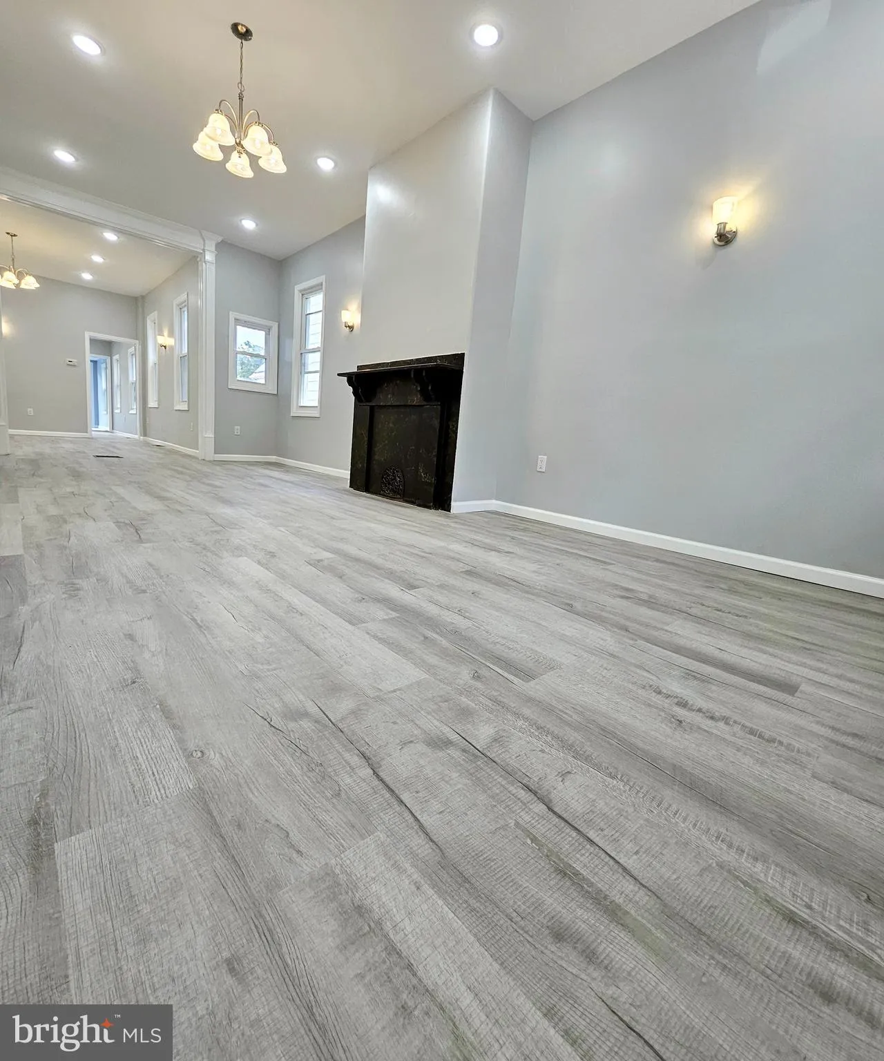 Burlington, New Jersey 08016, United States, 5 Bedrooms Bedrooms, ,2 BathroomsBathrooms,Residential,Active,198644