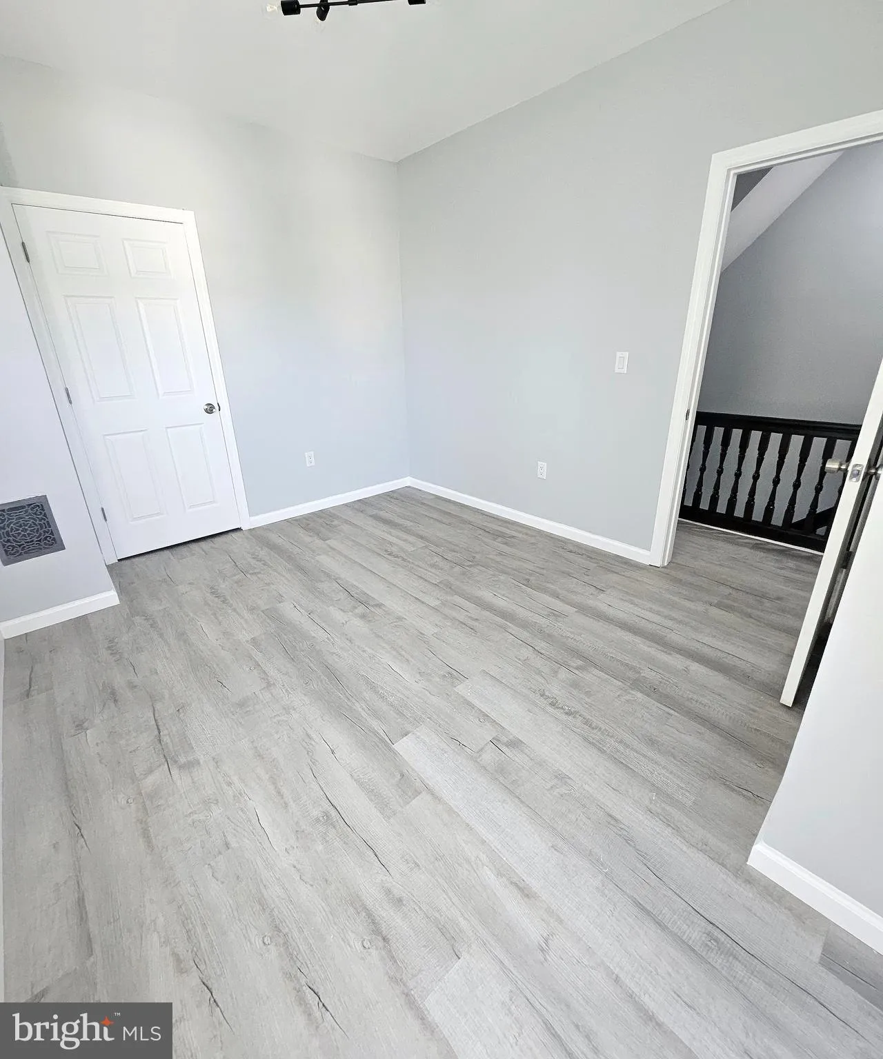 Burlington, New Jersey 08016, United States, 5 Bedrooms Bedrooms, ,2 BathroomsBathrooms,Residential,Active,198644