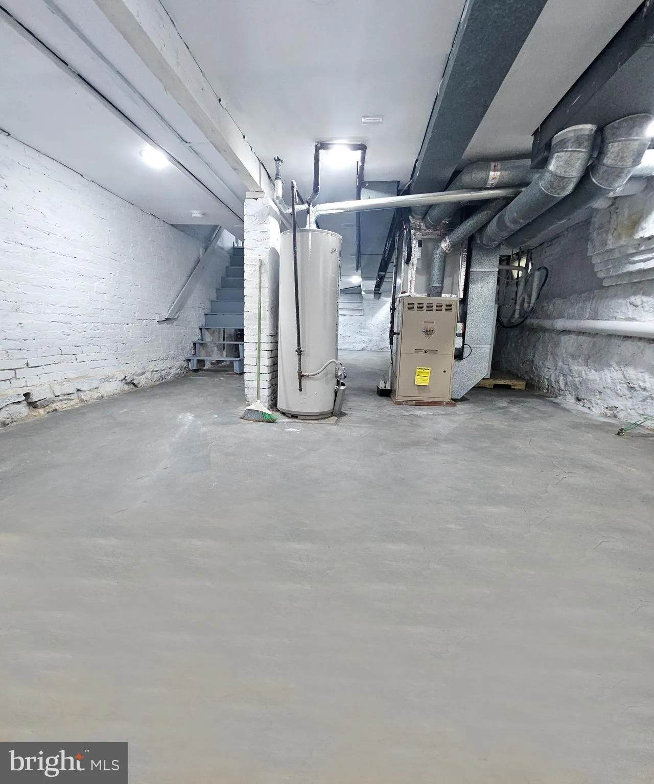 Burlington, New Jersey 08016, United States, 5 Bedrooms Bedrooms, ,2 BathroomsBathrooms,Residential,Active,198644