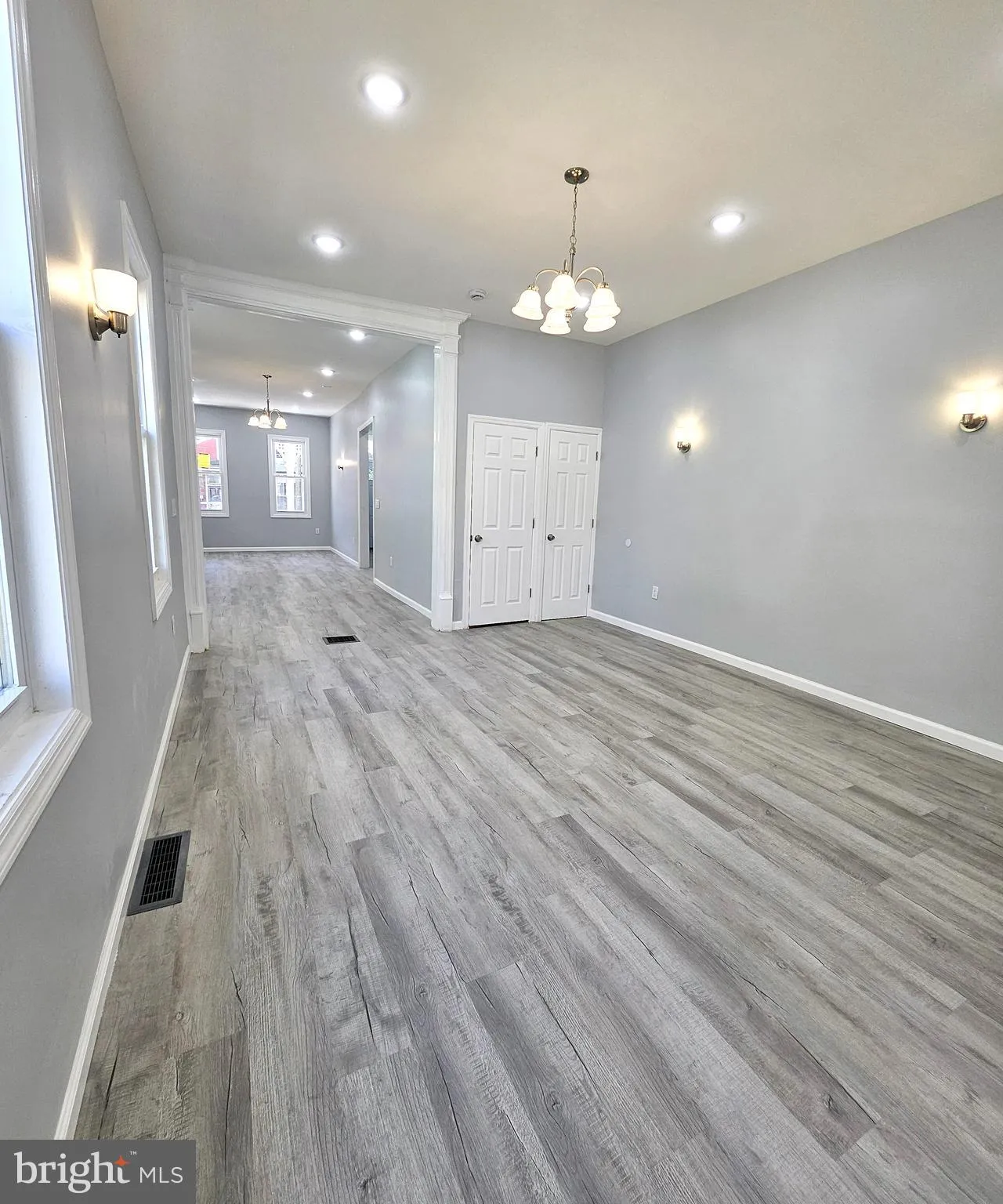 Burlington, New Jersey 08016, United States, 5 Bedrooms Bedrooms, ,2 BathroomsBathrooms,Residential,Active,198644