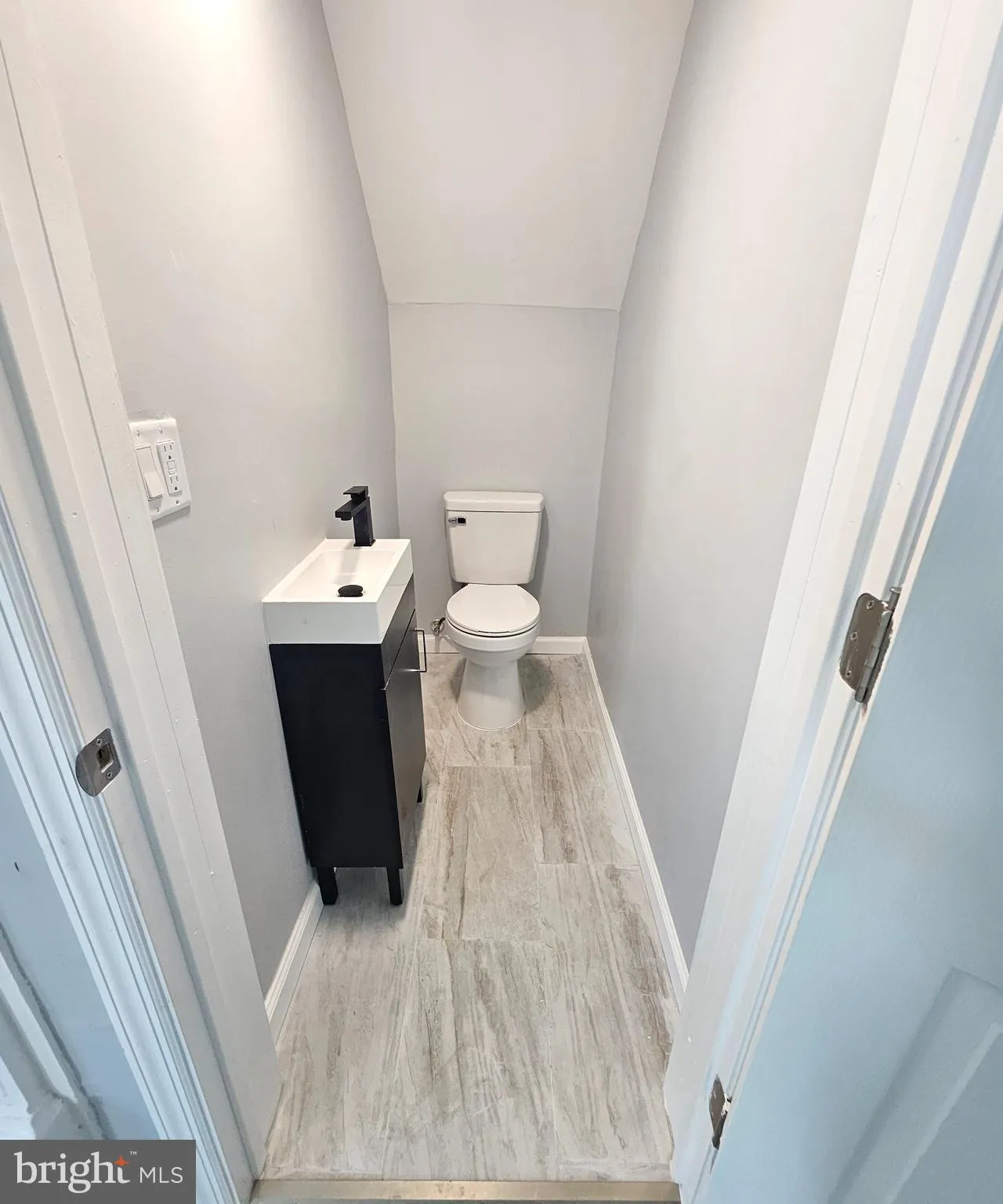 Burlington, New Jersey 08016, United States, 5 Bedrooms Bedrooms, ,2 BathroomsBathrooms,Residential,Active,198644