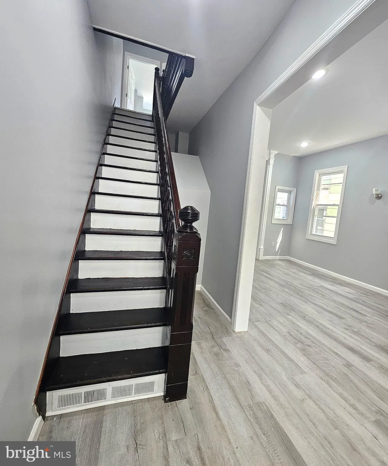 Burlington, New Jersey 08016, United States, 5 Bedrooms Bedrooms, ,2 BathroomsBathrooms,Residential,Active,198644