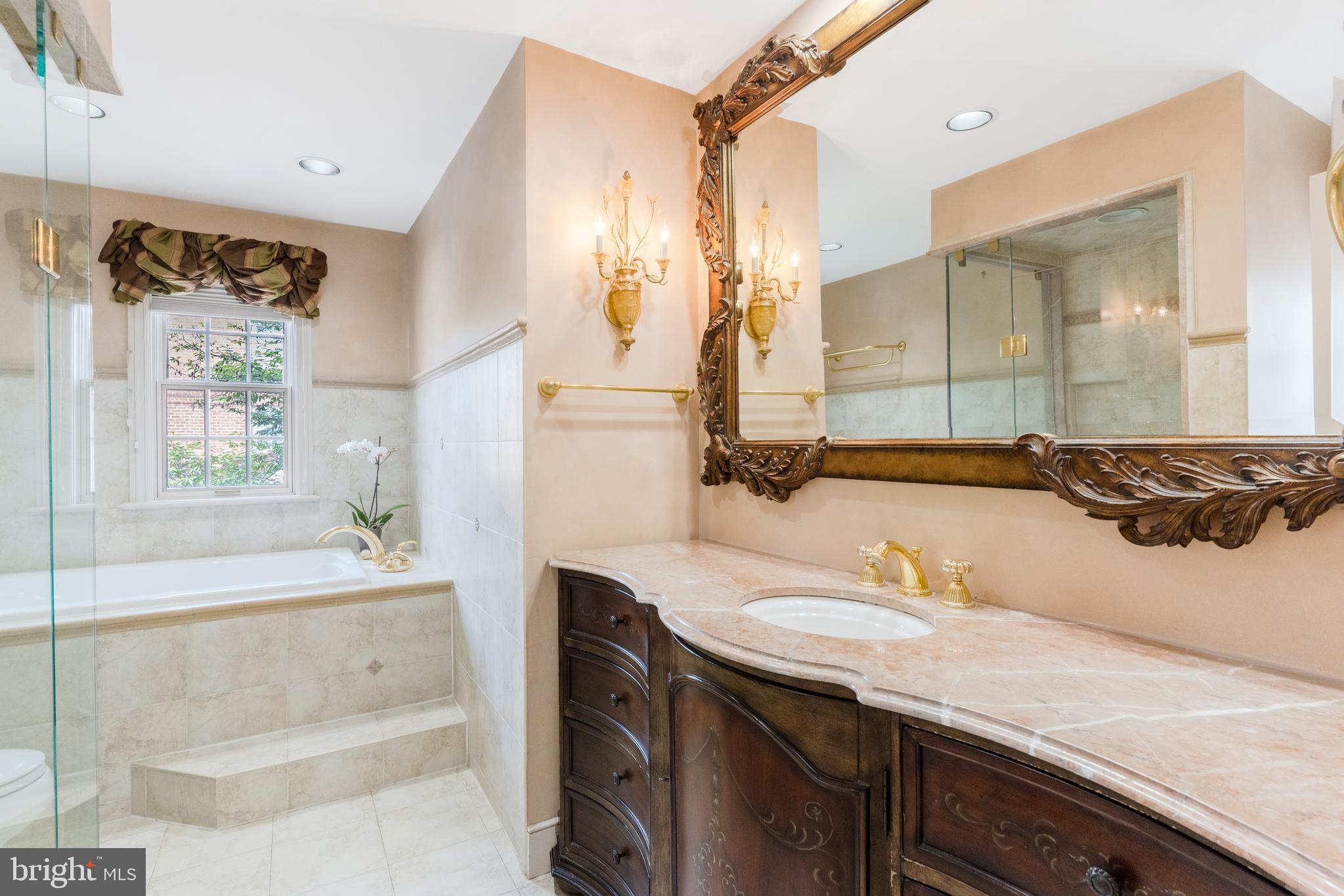 THACHER CT - Residential