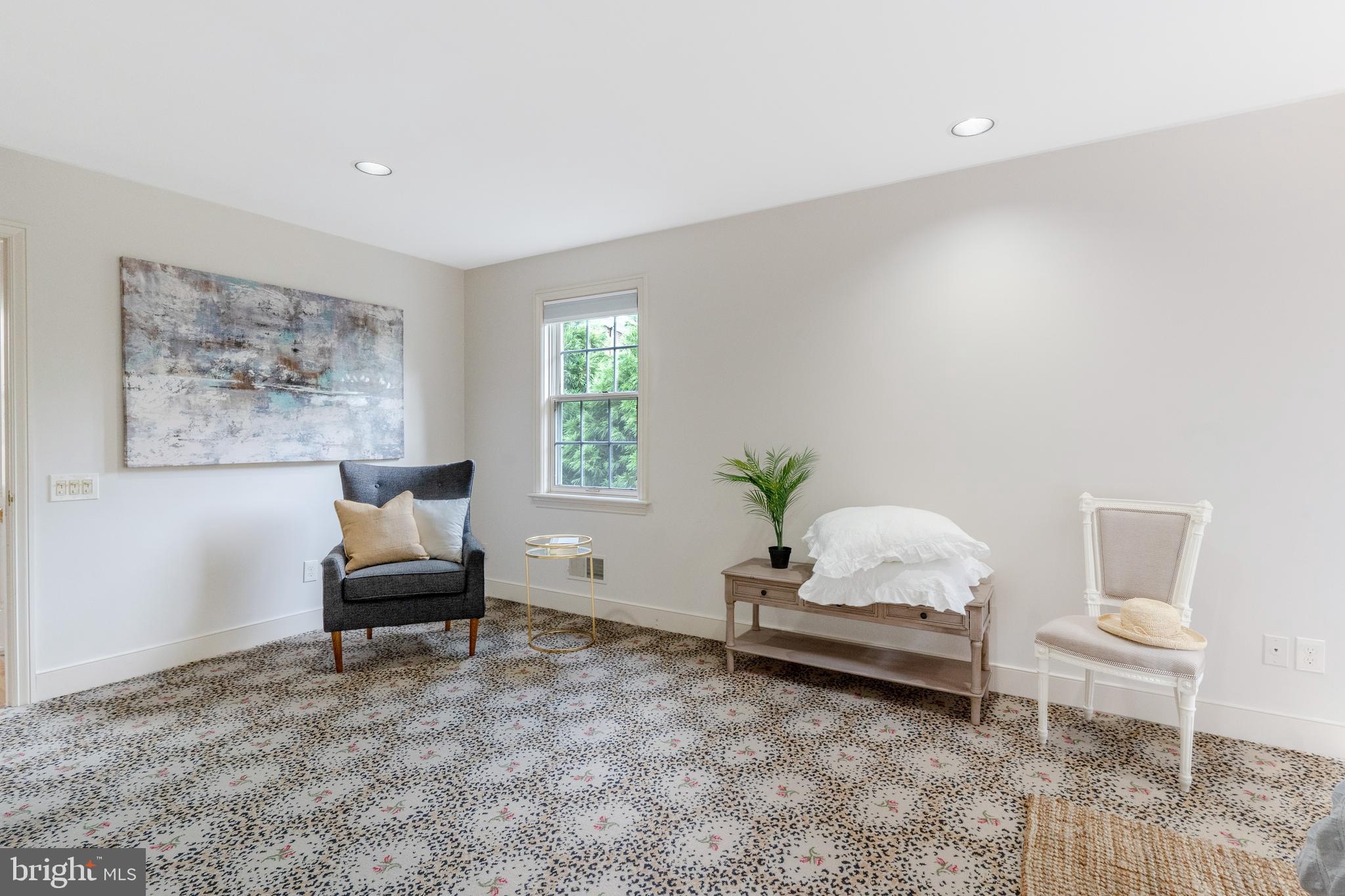 THACHER CT - Residential