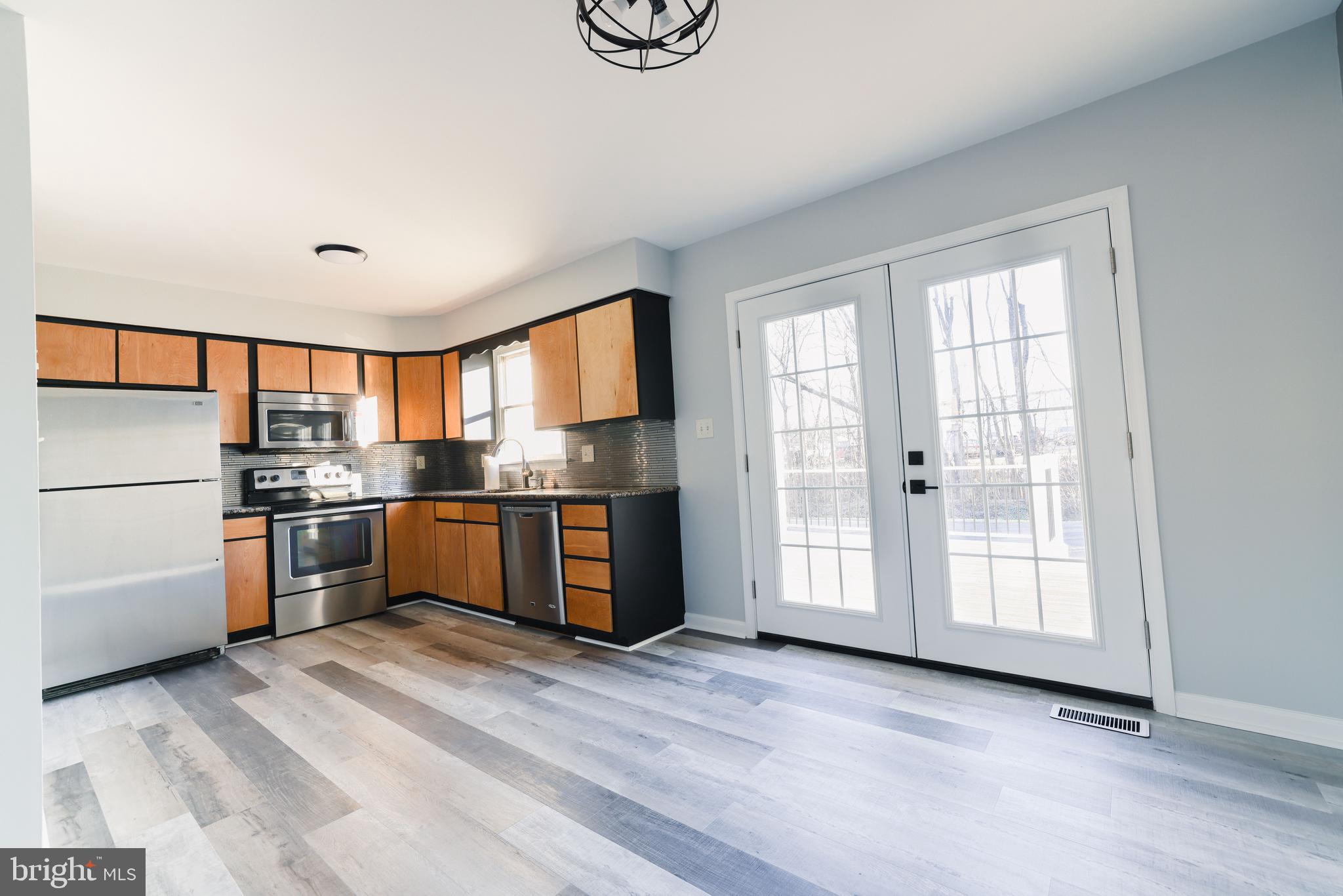 HAMPDEN COURT - Residential