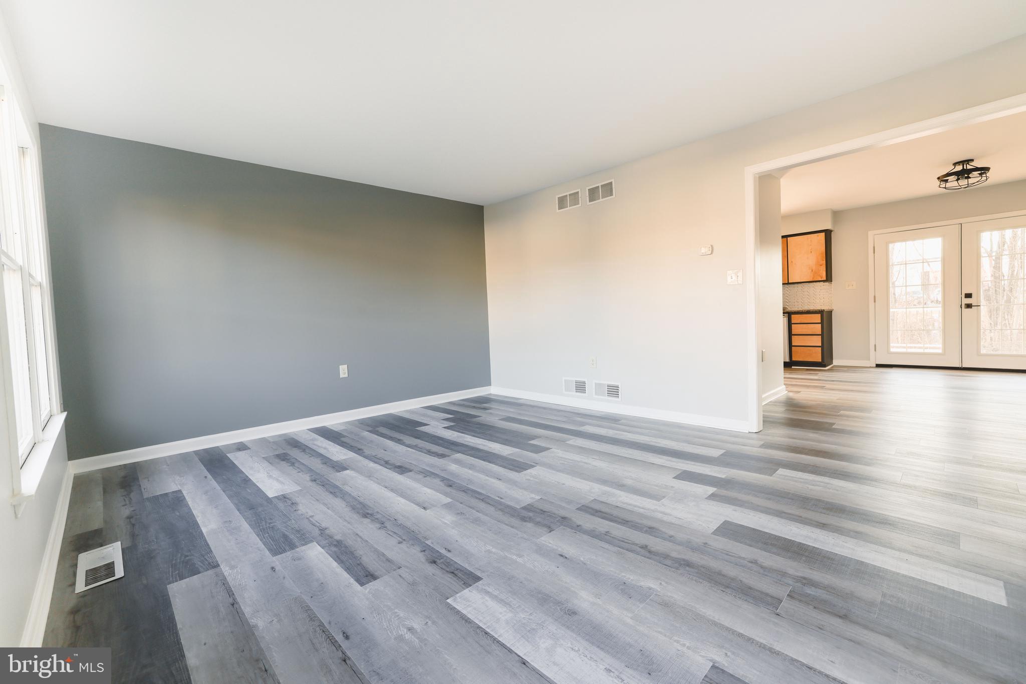 HAMPDEN COURT - Residential