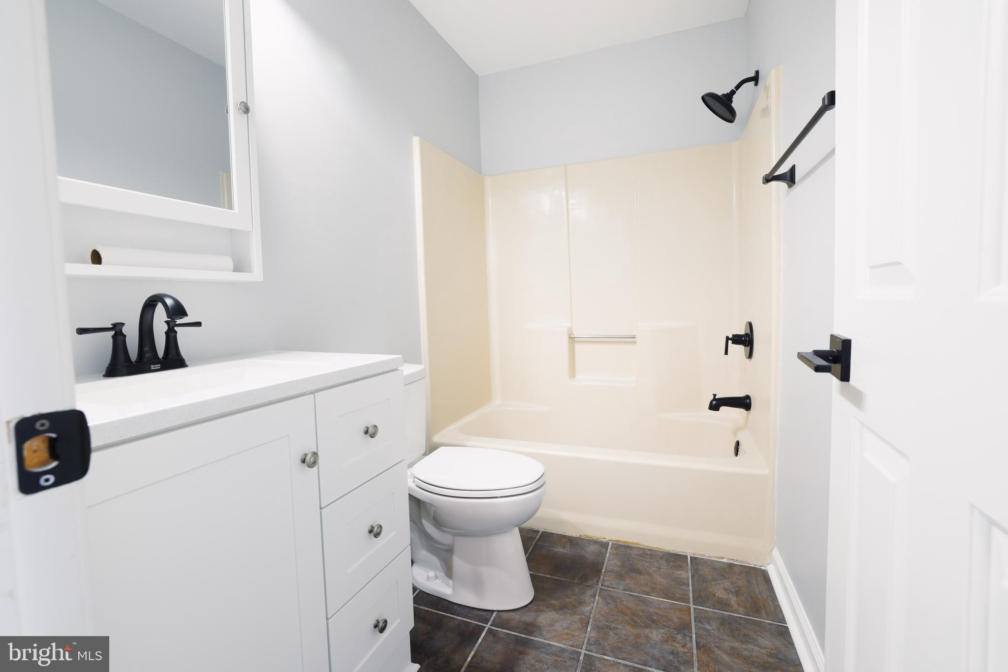 HAMPDEN COURT - Residential