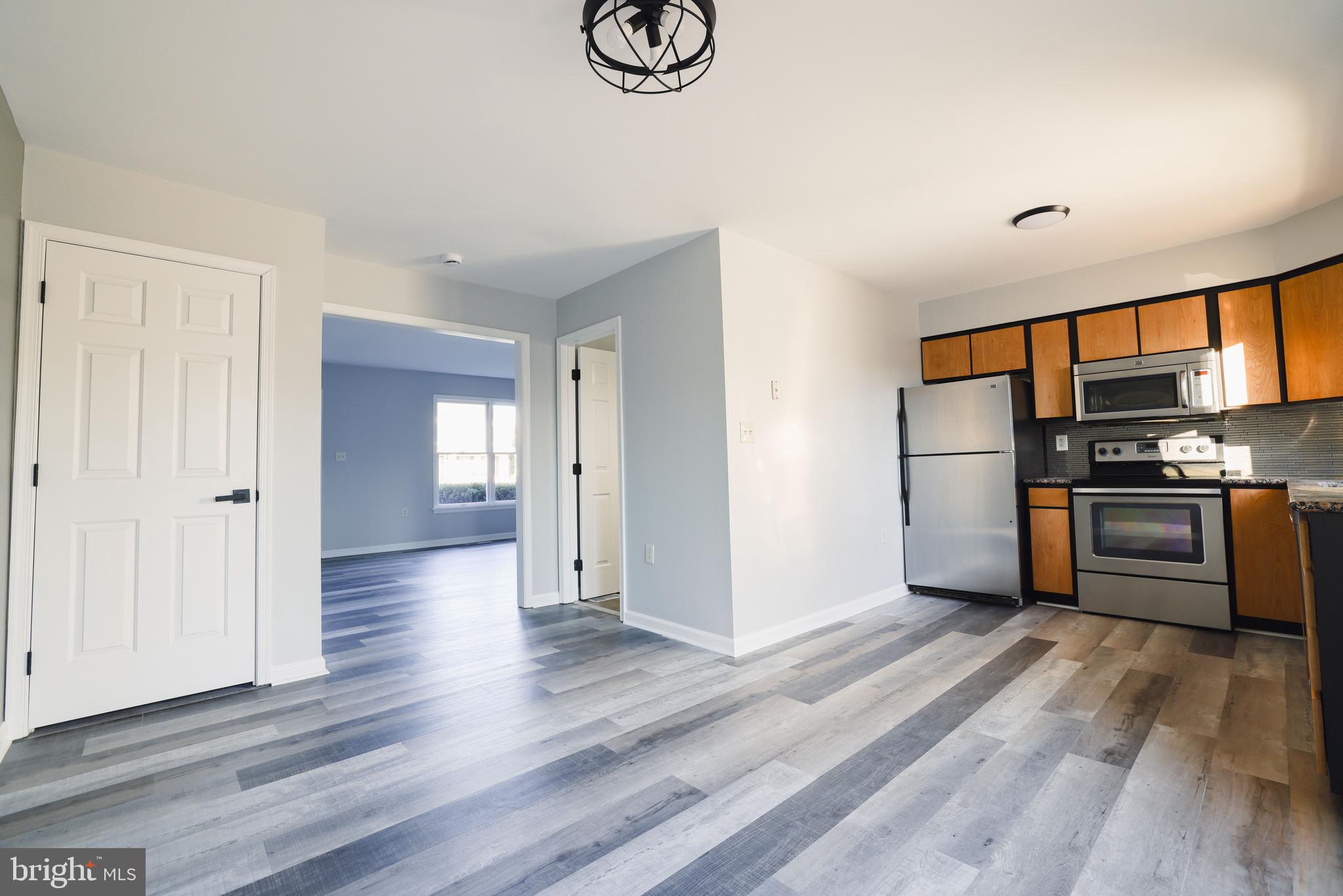 HAMPDEN COURT - Residential