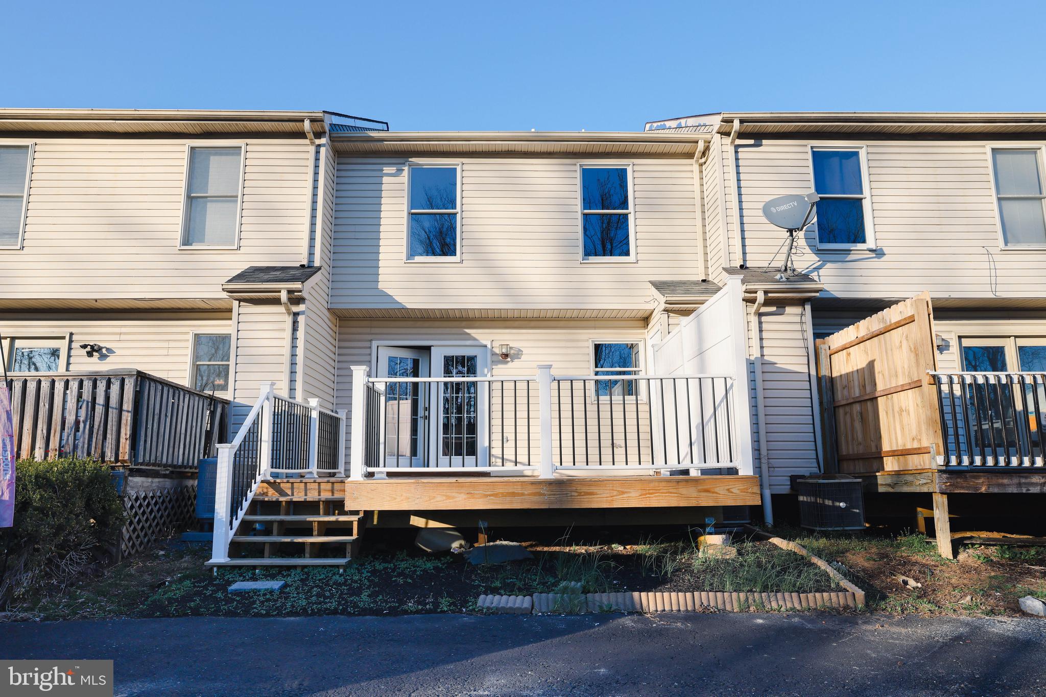 HAMPDEN COURT - Residential