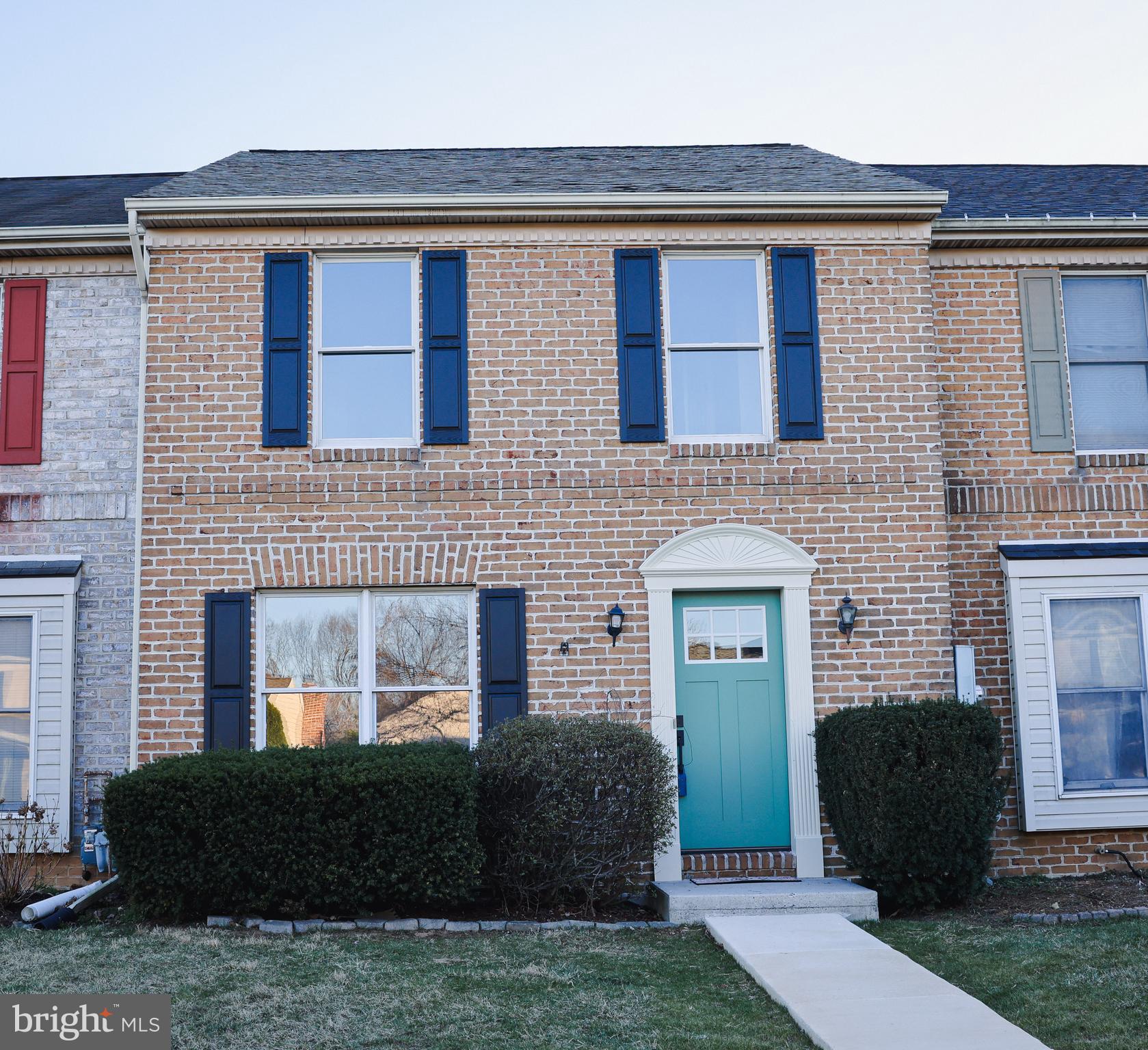 HAMPDEN COURT - Residential