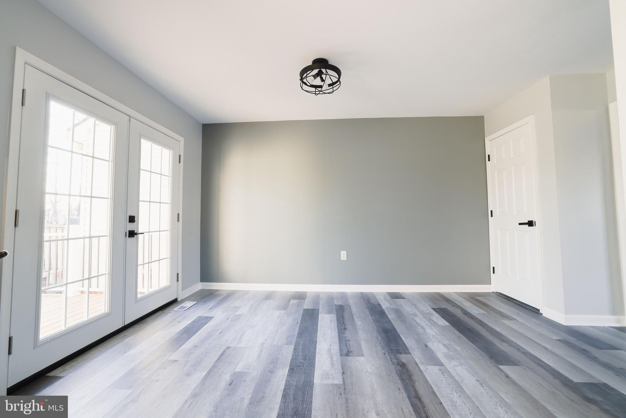 HAMPDEN COURT - Residential