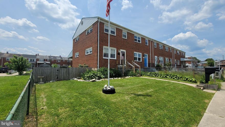 Equity for sale... attention adventurous homeowners and investors! Terrific end of group with the largest lot in the neighborhood. Plenty of parking, a huge yard and just begging for a wrap-around porch! Large floorplan with unique molding and room accents. Original wood flooring throughout. There is a diamond in there!