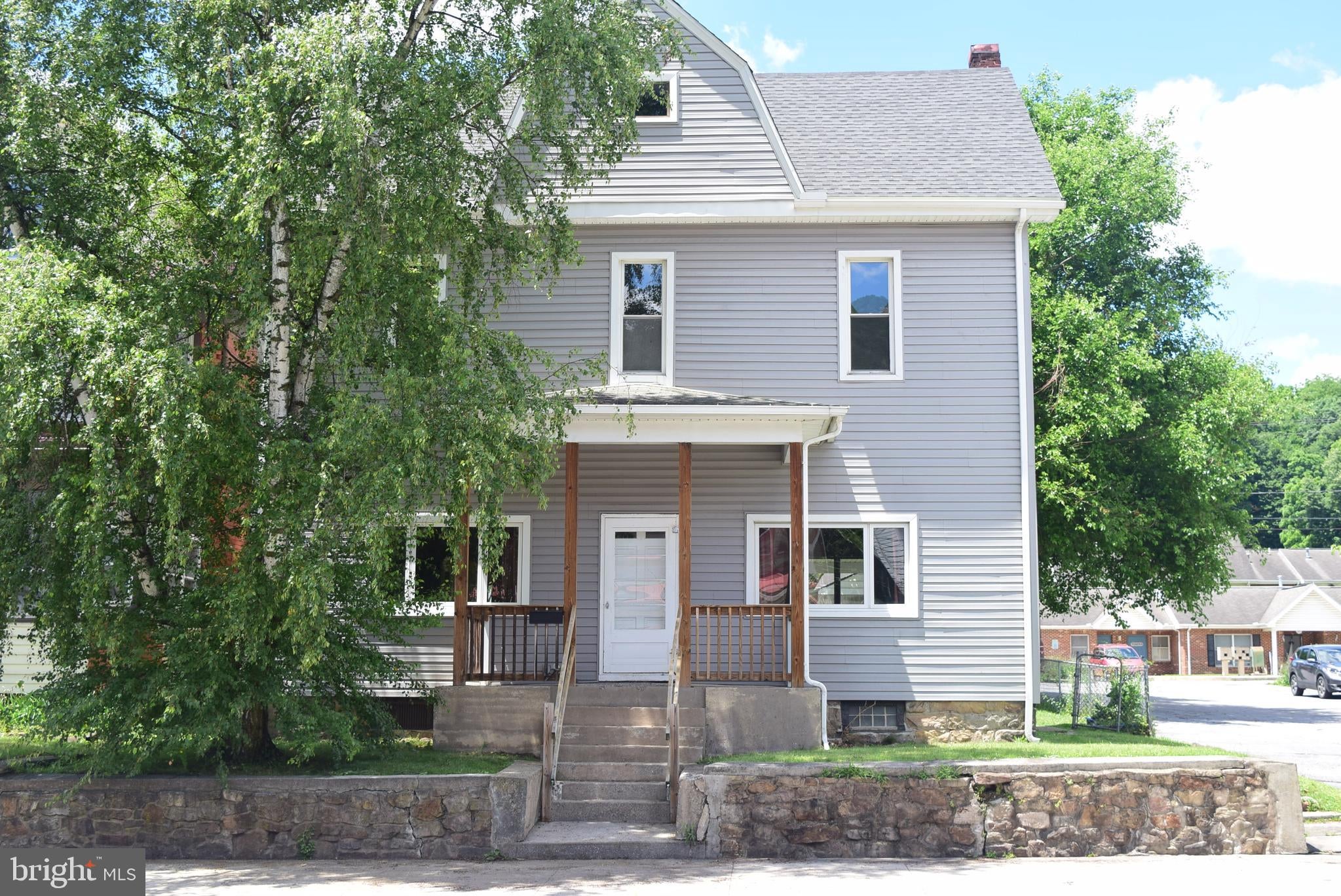 1355 LOGAN AVENUE