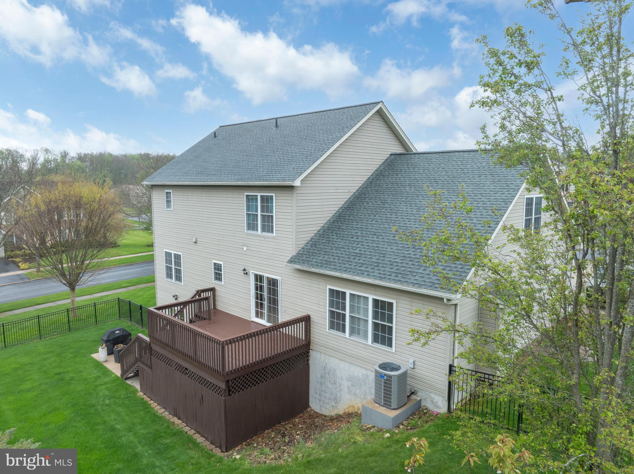 SAYBROOK - Residential