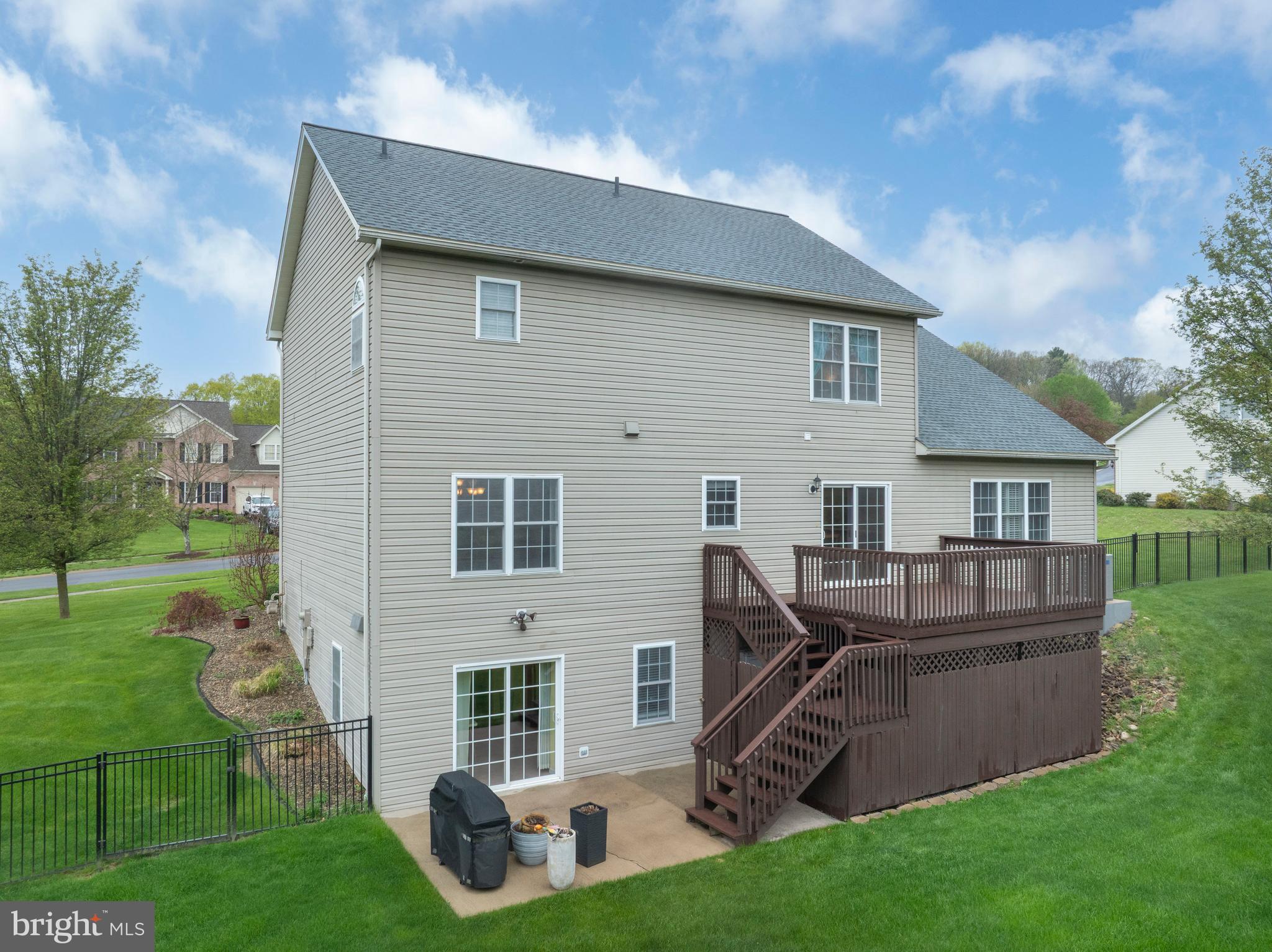SAYBROOK - Residential