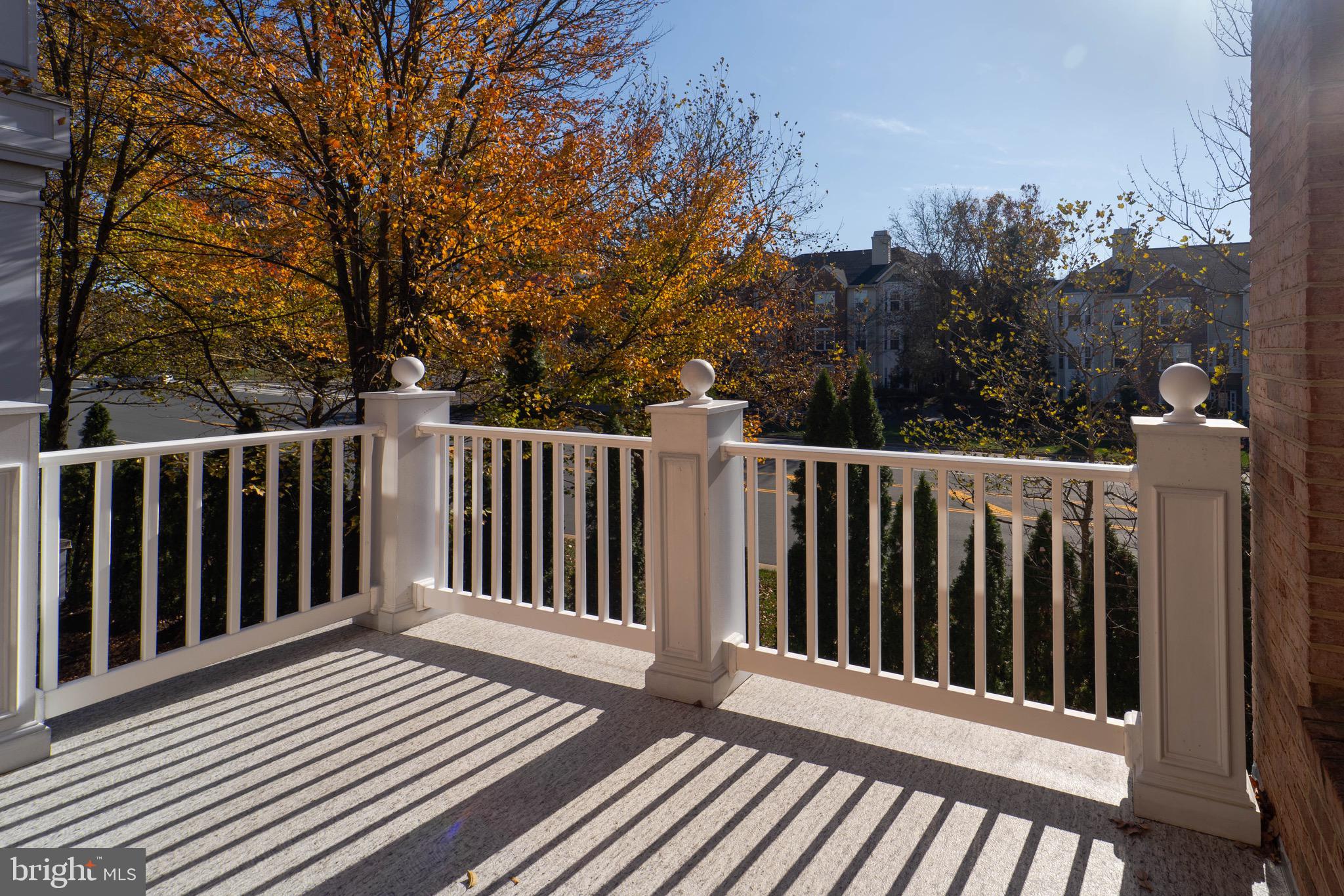 CHARLESTON SQUARE TOWNHM - Residential Lease