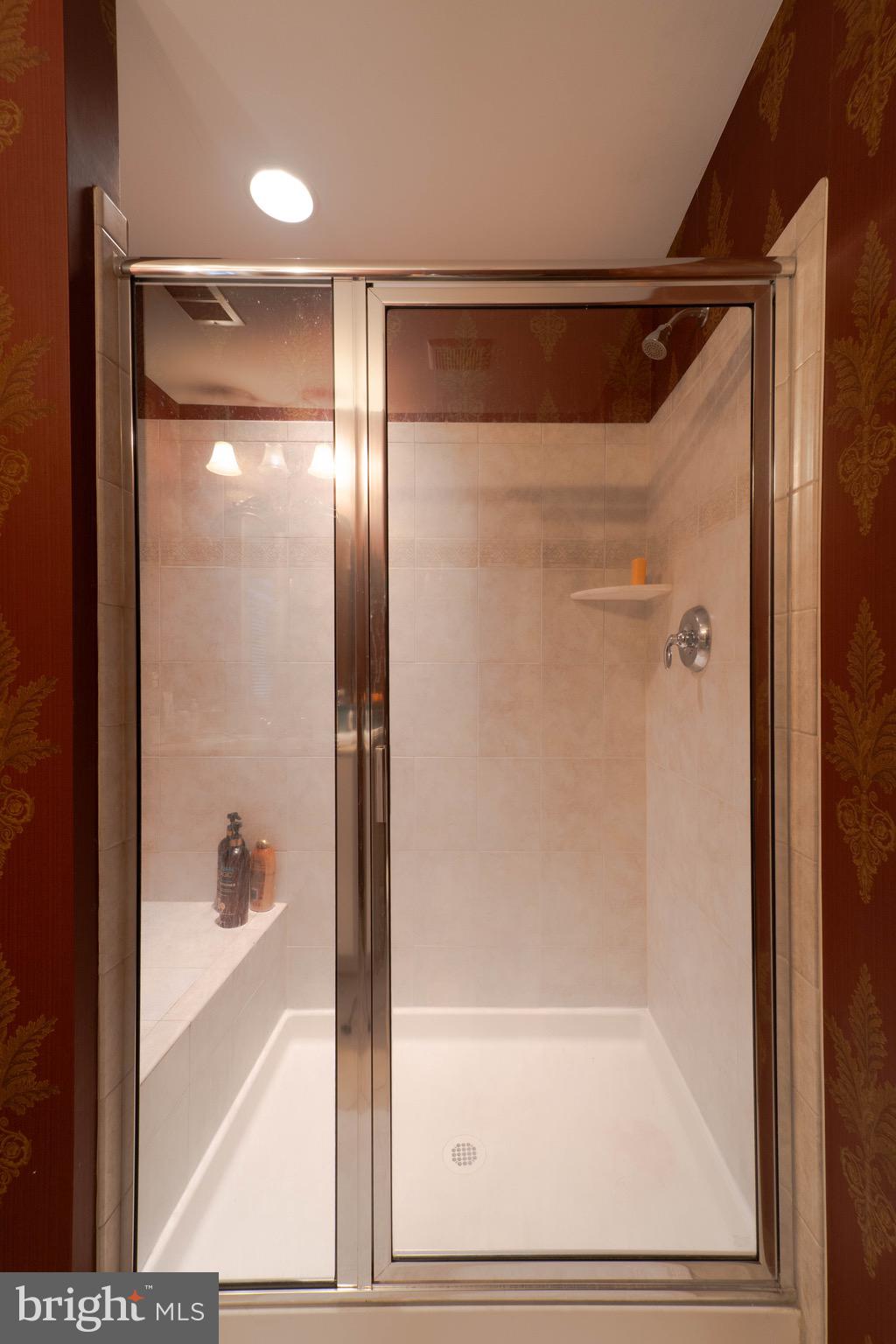 CHARLESTON SQUARE TOWNHM - Residential Lease