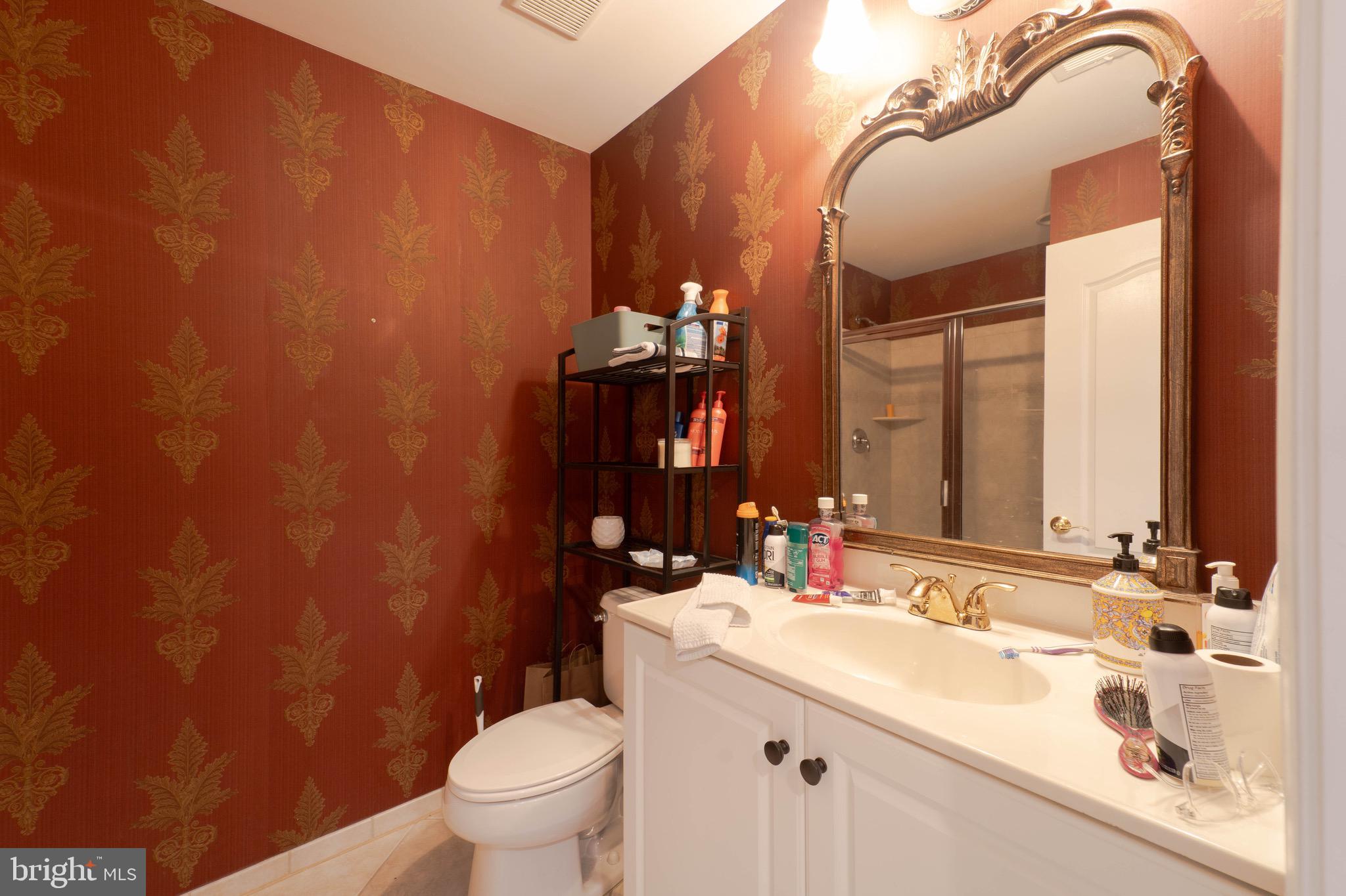 CHARLESTON SQUARE TOWNHM - Residential Lease