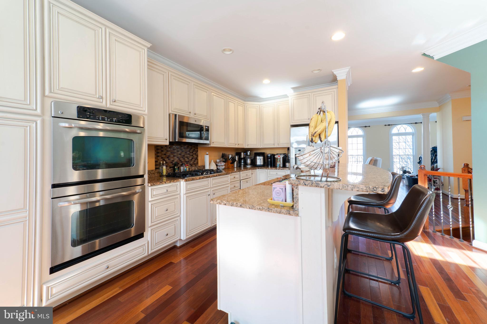 CHARLESTON SQUARE TOWNHM - Residential Lease