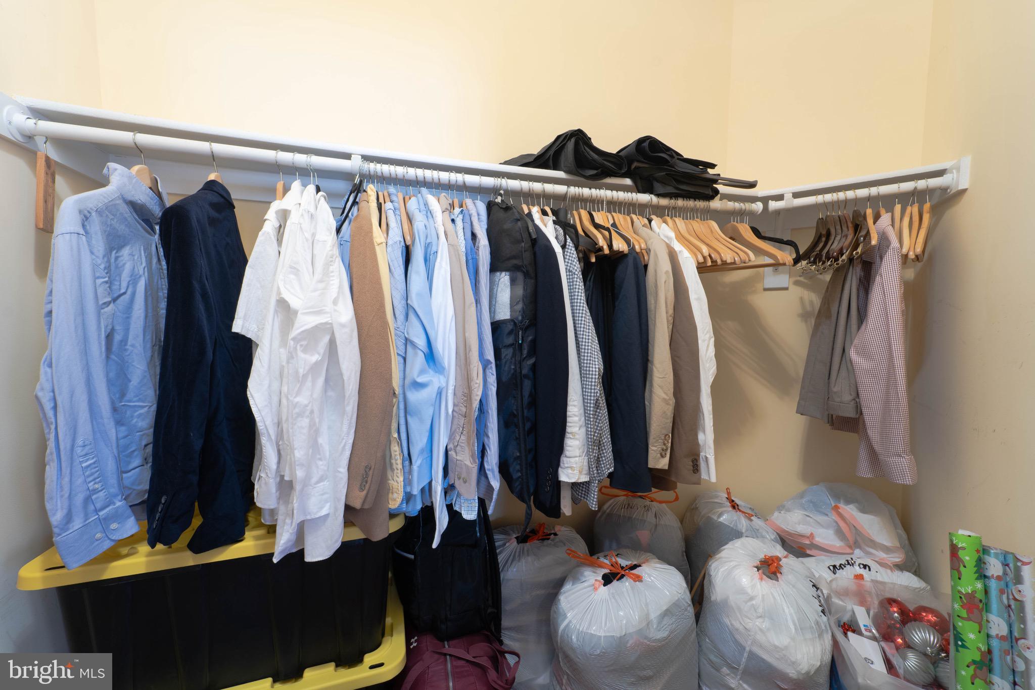 CHARLESTON SQUARE TOWNHM - Residential Lease