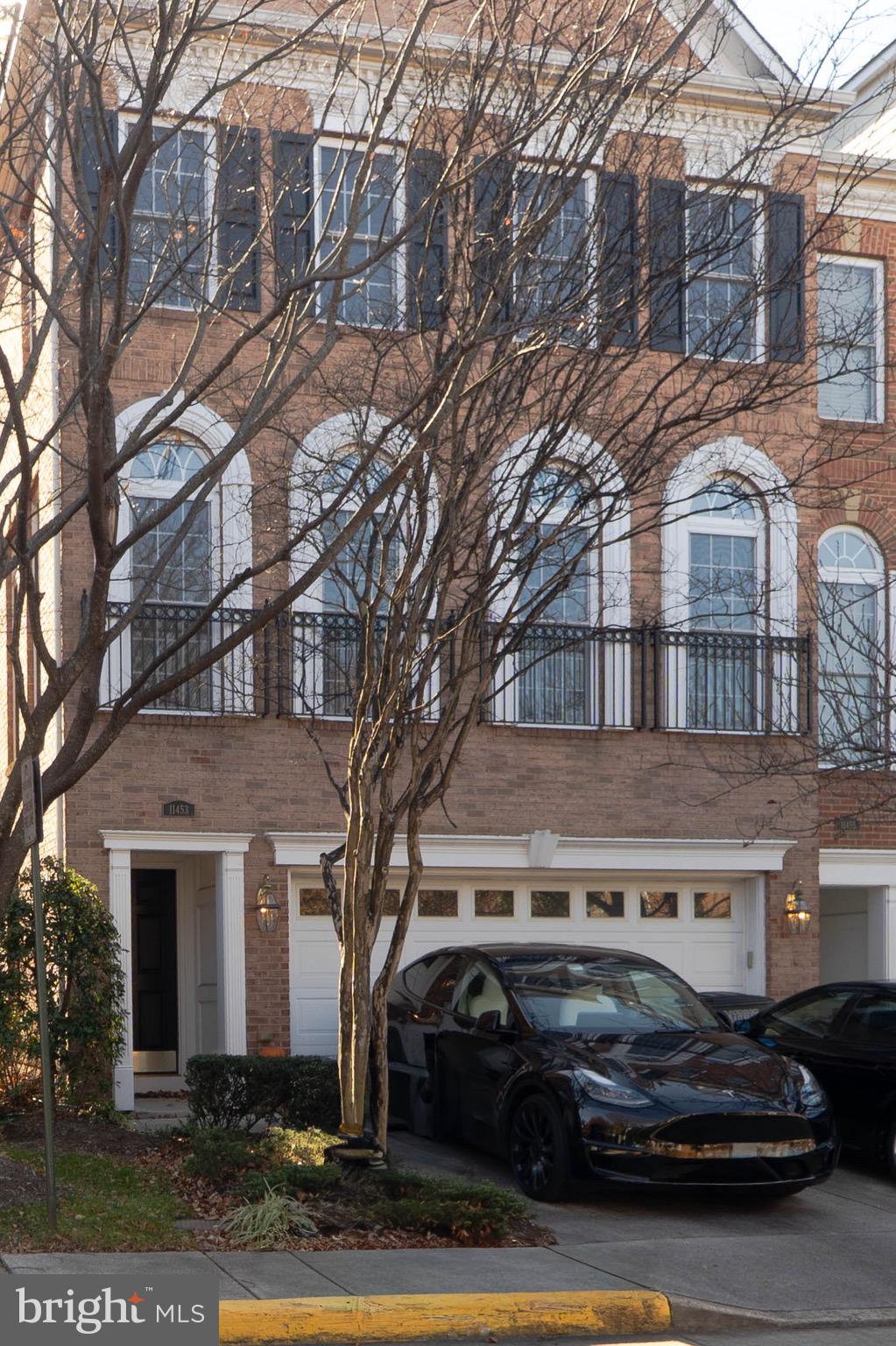 CHARLESTON SQUARE TOWNHM - Residential Lease