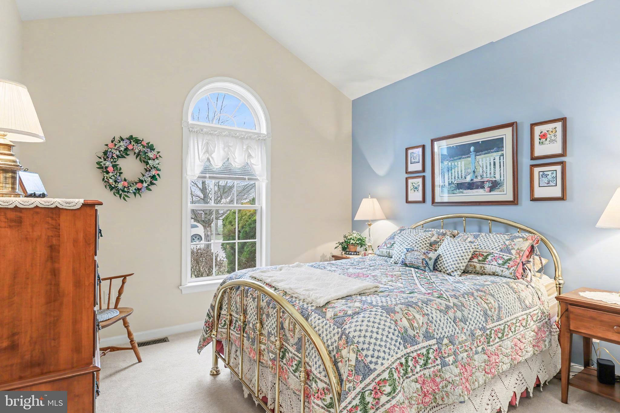 BRIAR LAKE - Residential